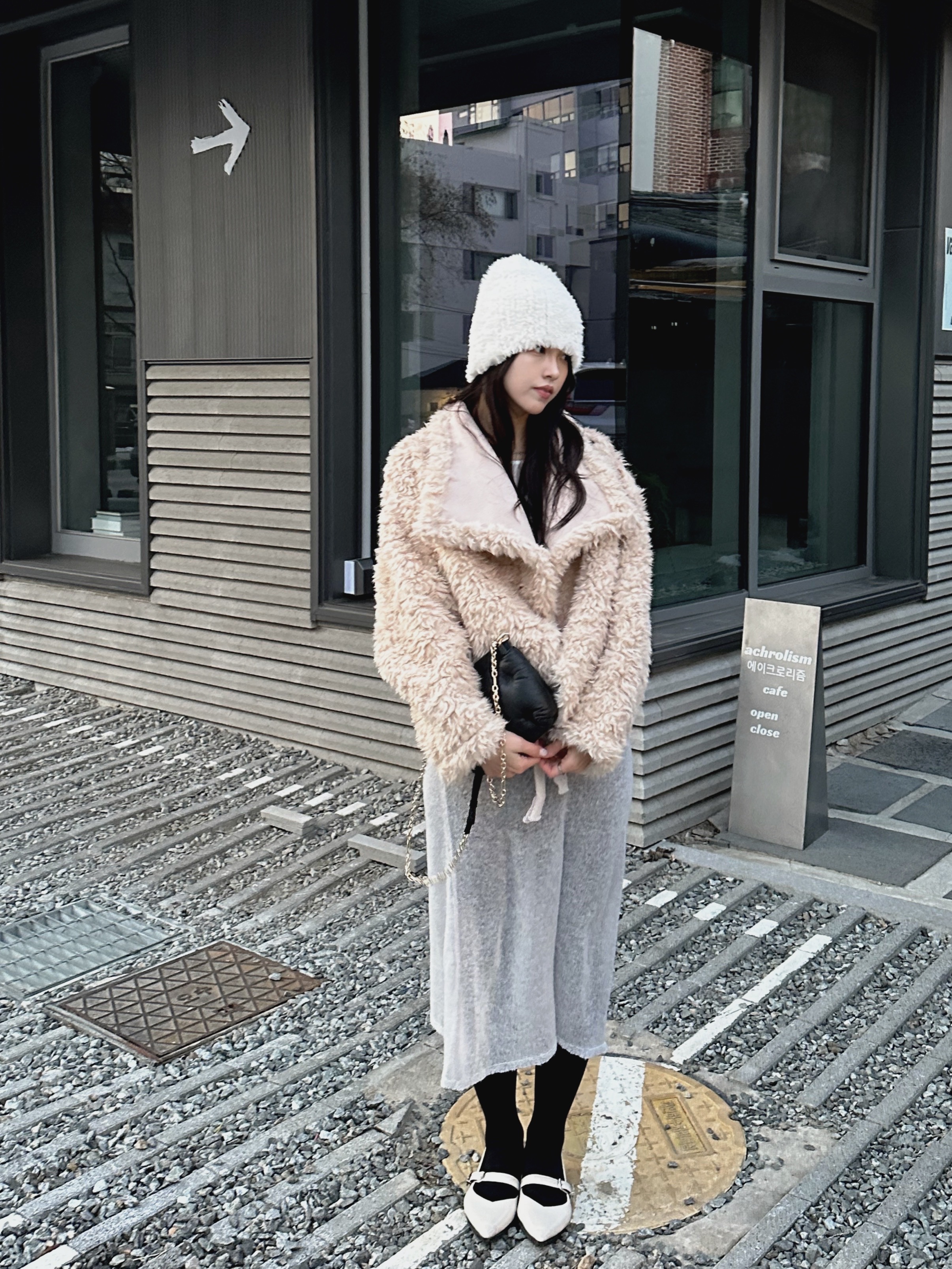 Maison Margiela Glam Slam Red Carpet Bag Black 착용 스타일 - 5