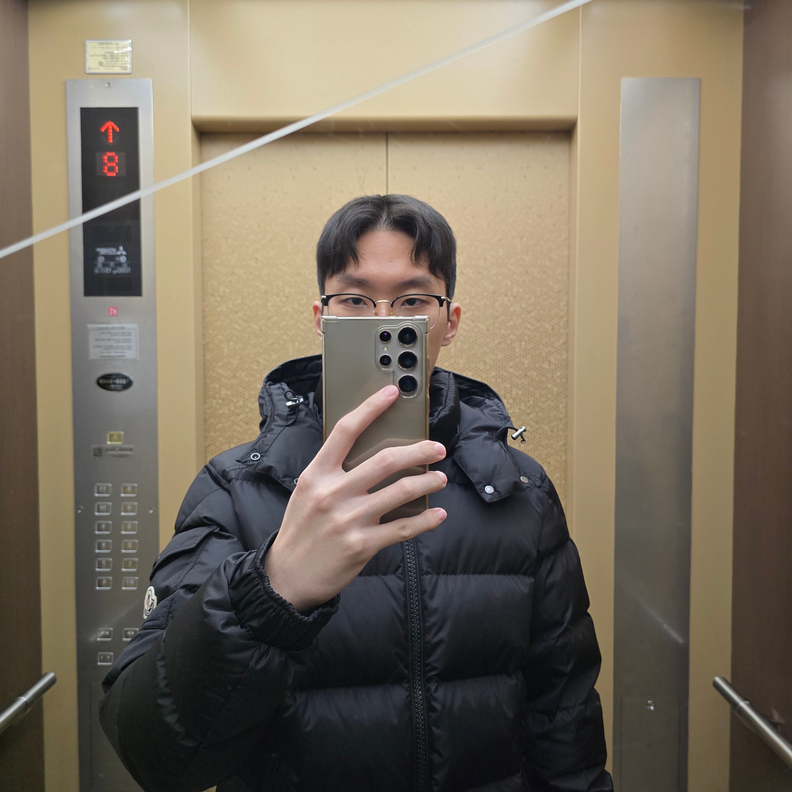 Moncler Maya Hooded Short Down Jacket Black - 25FW 착용 스타일