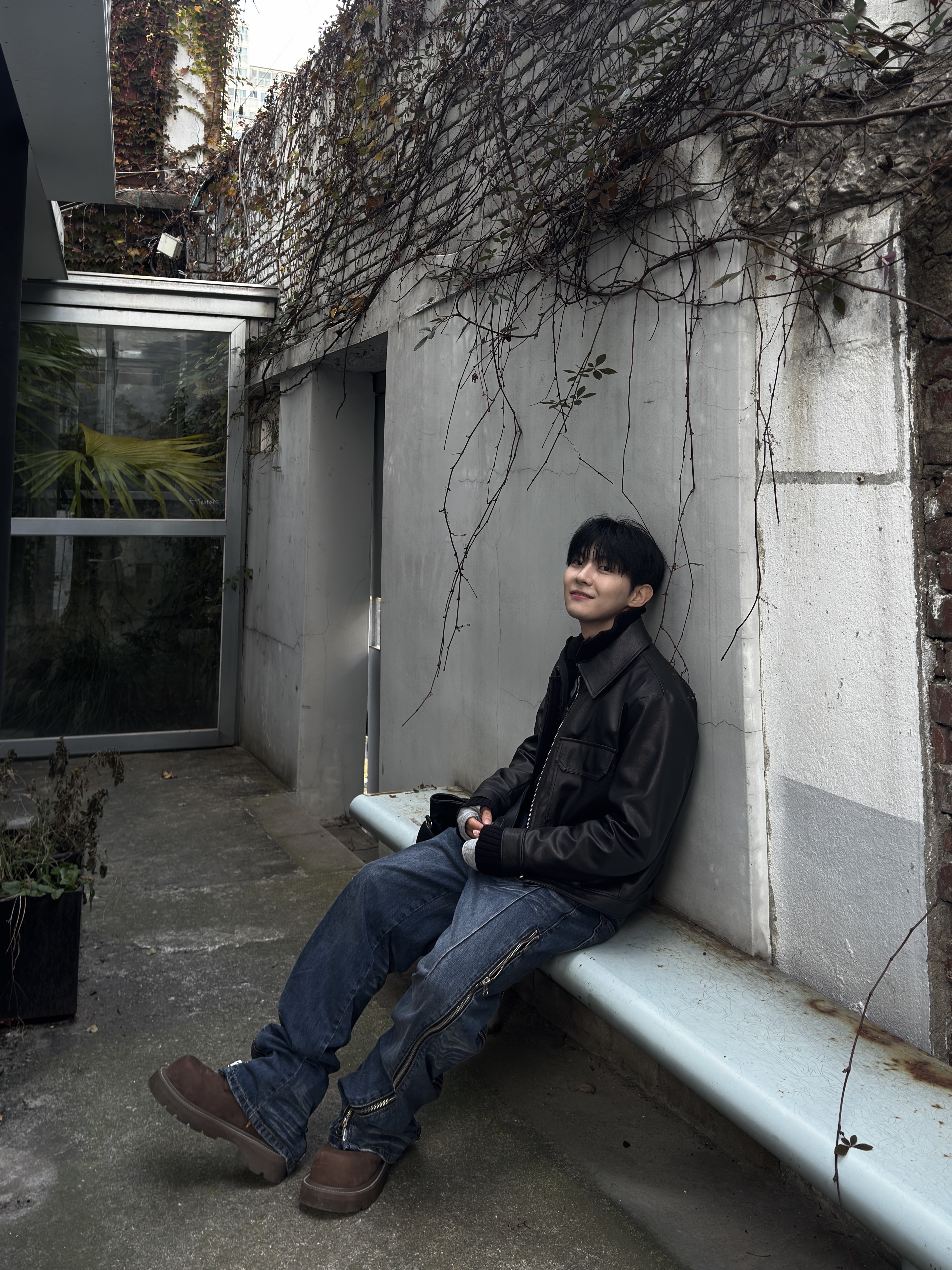 SOULESURES BOLD BELUGA Espresso Brown 착용 스타일 - 2