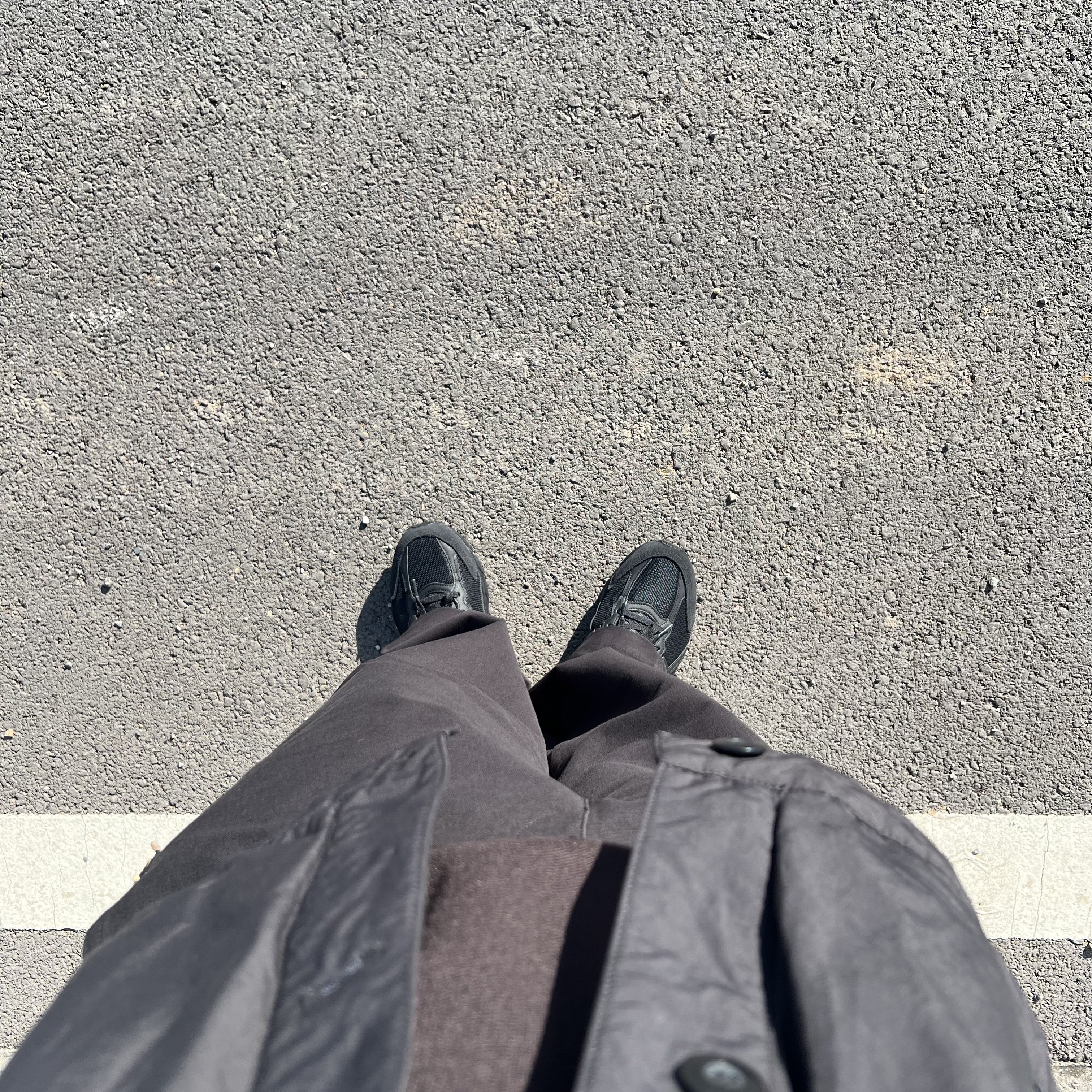 (W) New Balance 480v5 Black - 4E XXWide, (W) Uniqlo Jersey Barrel Leg Pants Black - KR 착용 스타일