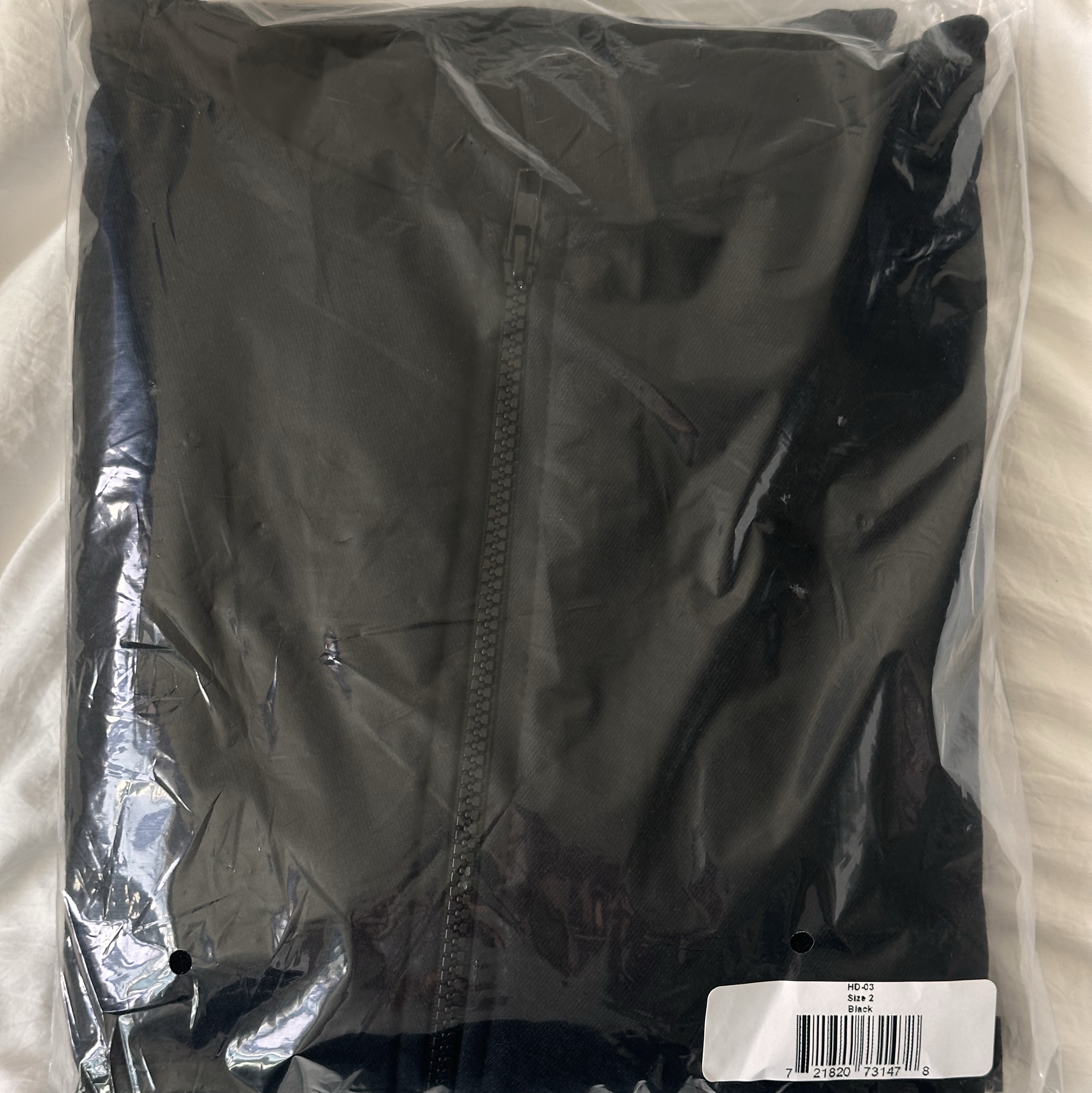 Yeezy HD-03 Blank Black 착용 스타일 - 3