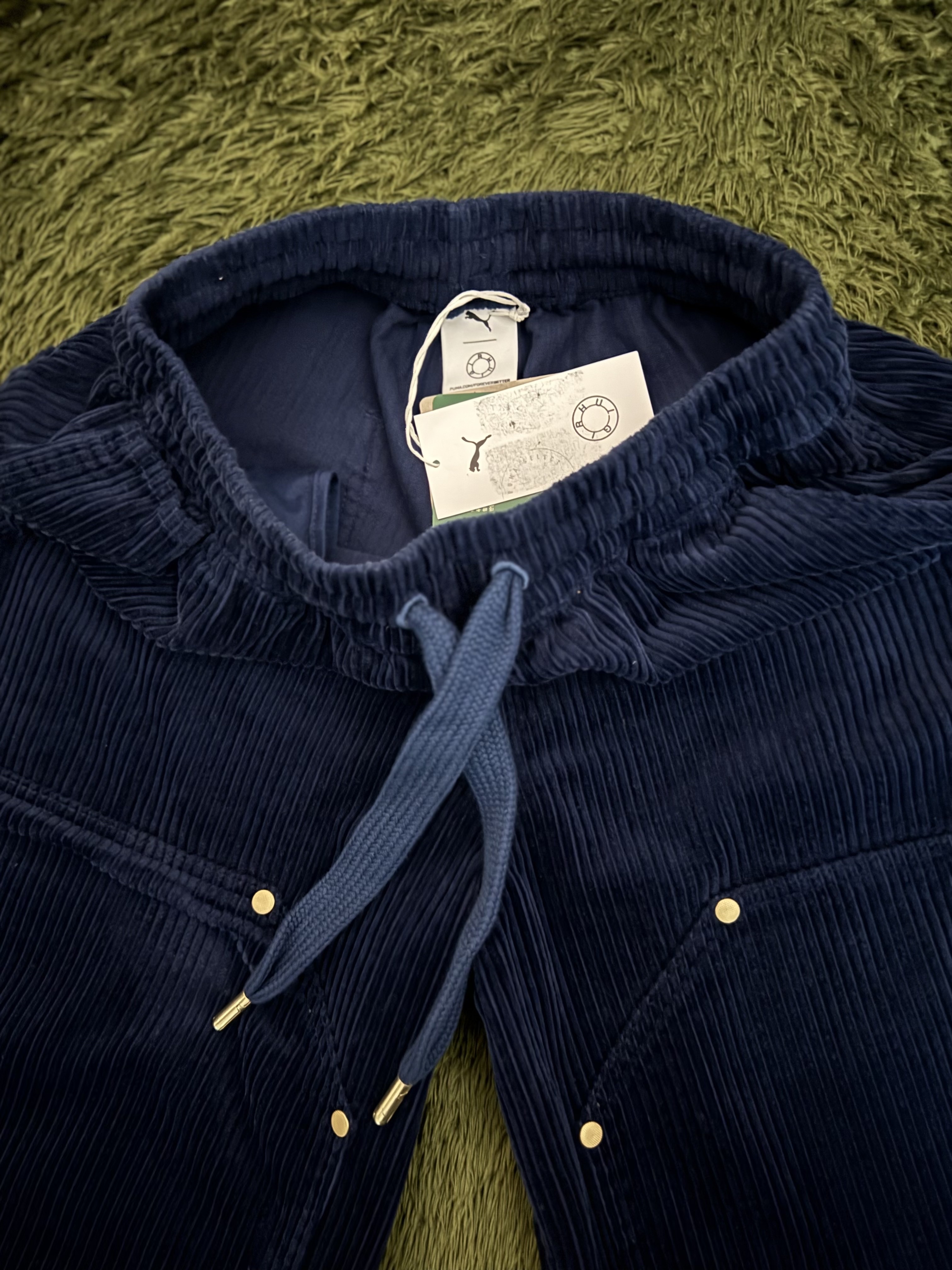 Puma X Rhuigi Corduroy Pants Persian Blue 착용 스타일 - 3