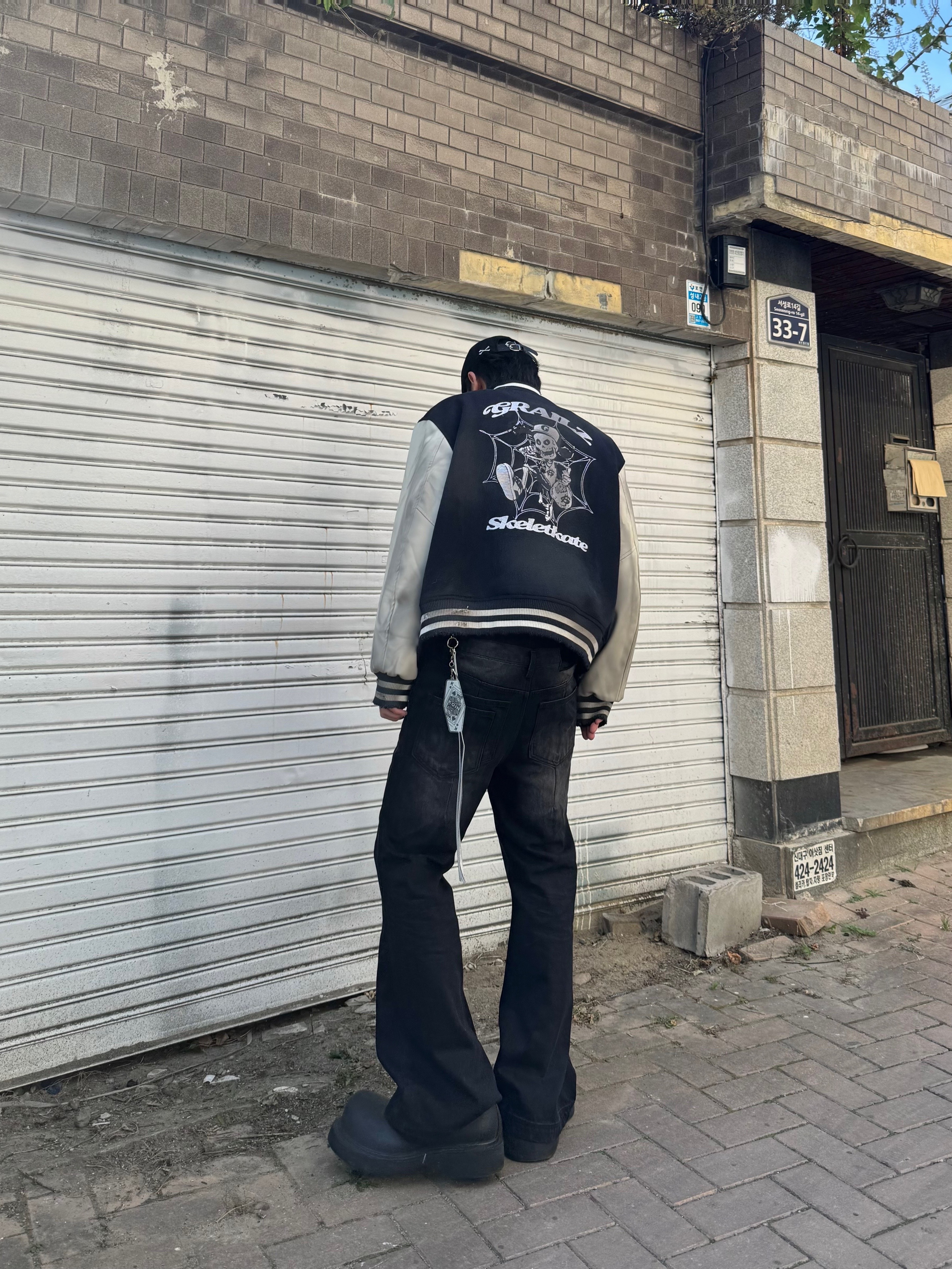 Grailz Skeletkate Dirty Varsity Jacket Navy, Balenciaga Steroid Derby Black 착용 스타일 - 3