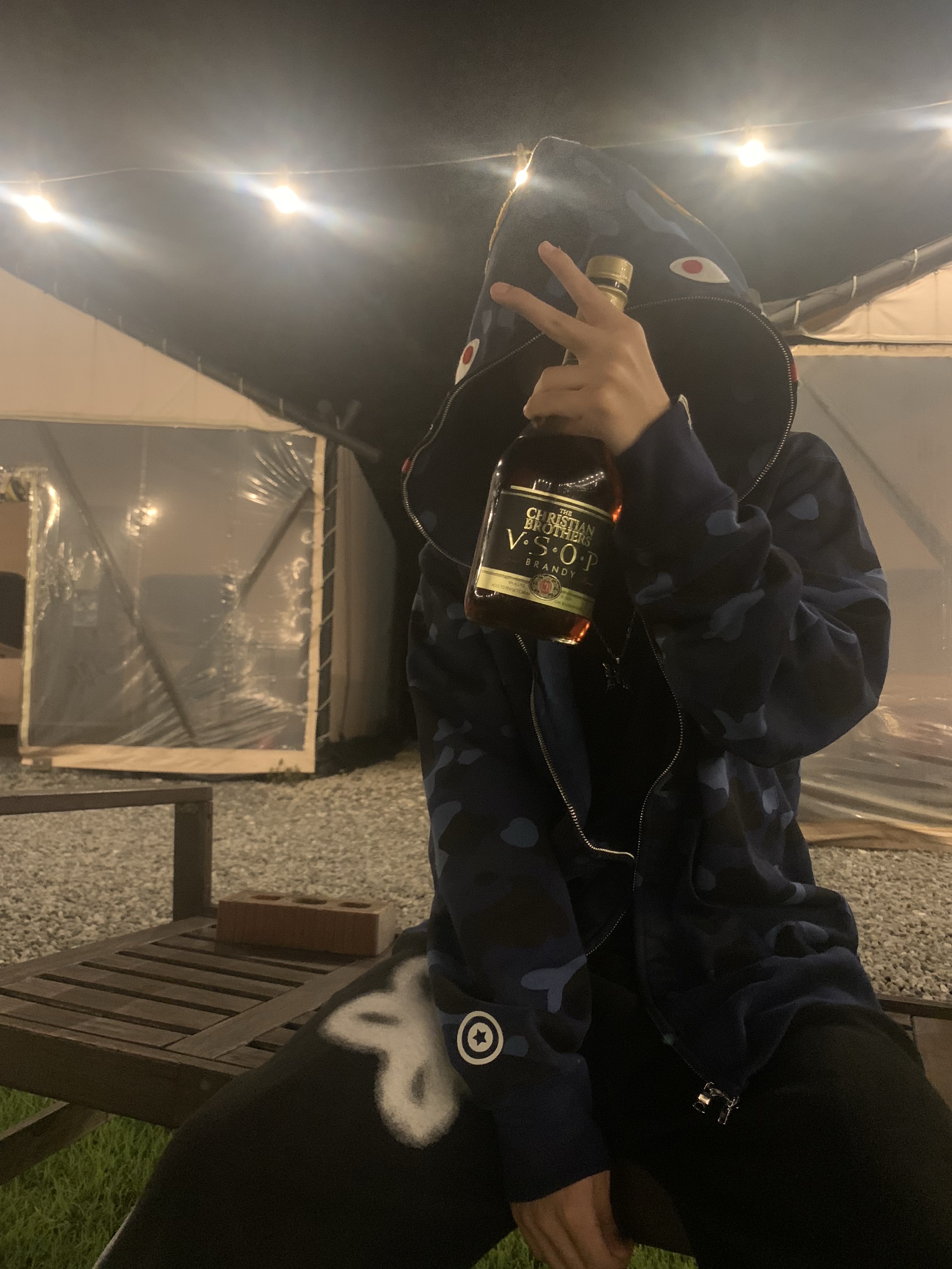 BAPE Color Camo Shark Full Zip Hoodie Navy, Nike Air Force 1 '07 WB Flax 착용 스타일 - 2