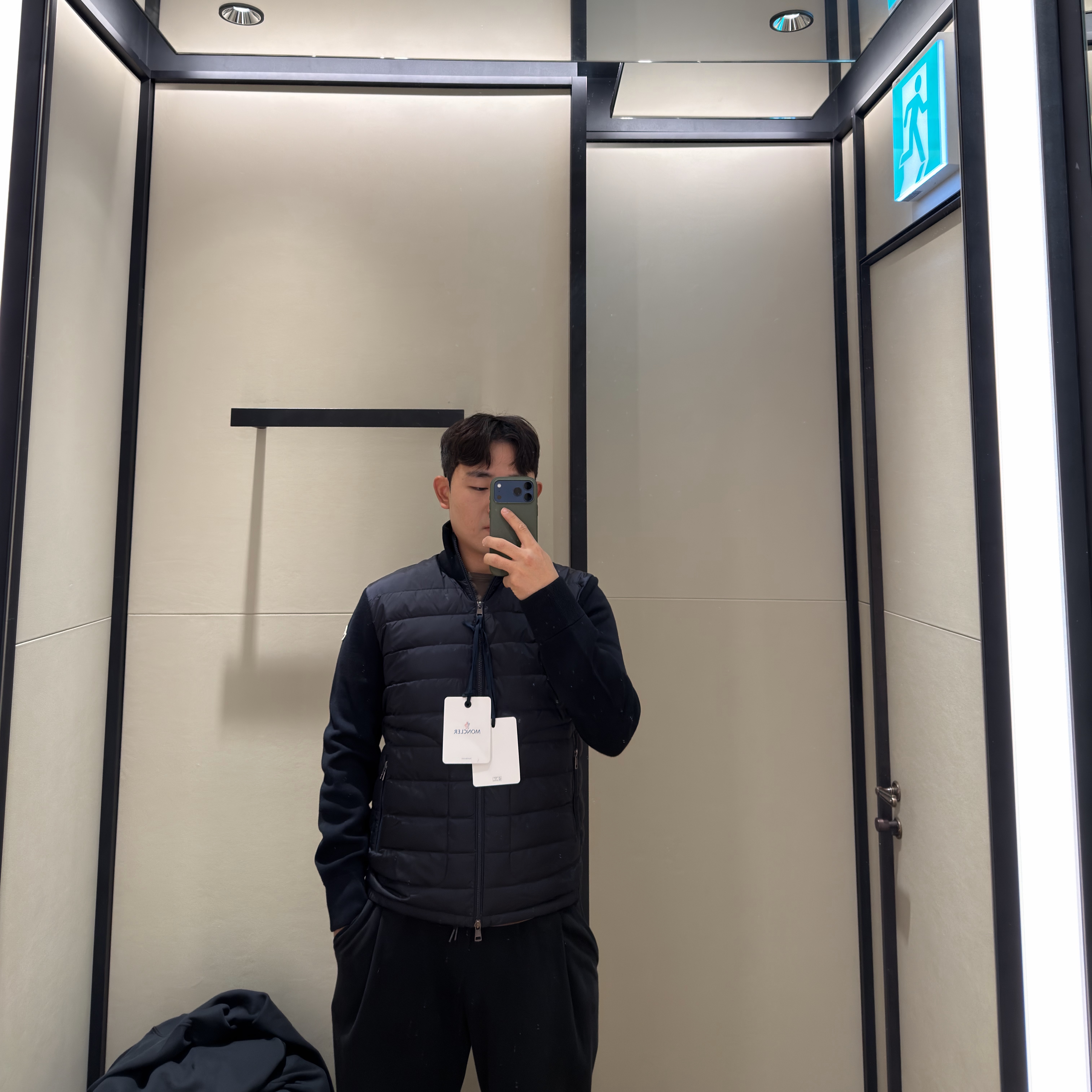 Moncler Padded Zip Up Cardigan Black - 25FW 착용 스타일