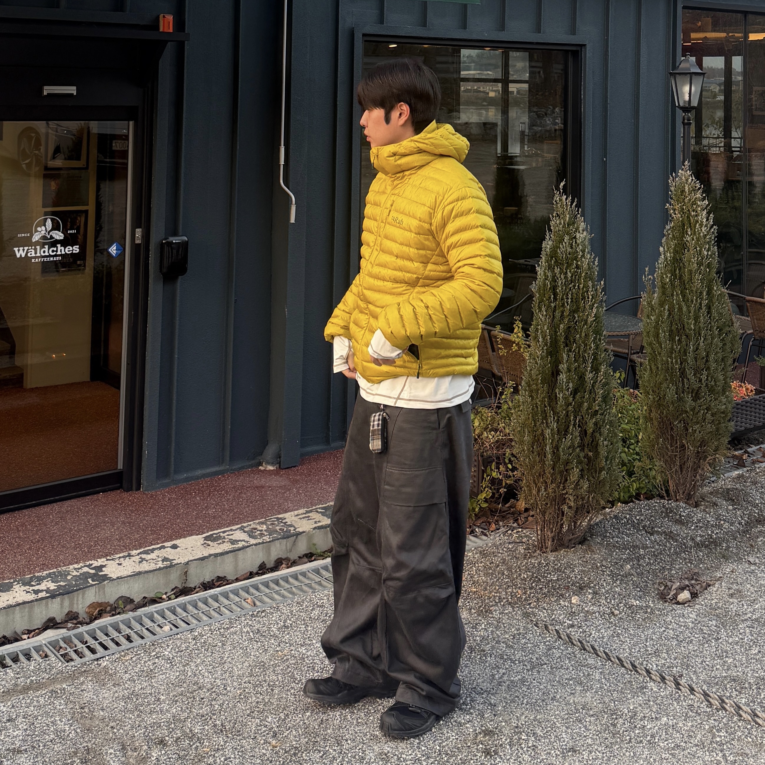 Salomon XA Pro 3D Black Magnet, Rab Microlight Alpine Jacket Black ์ฐฉ์ฉ ์คํ์ผ - 1