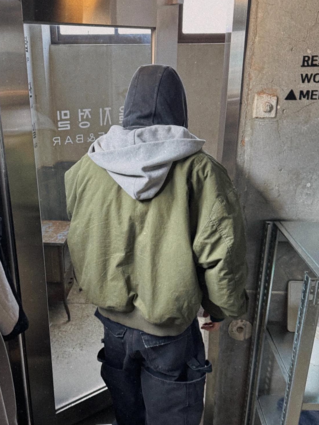 Nonnod Double knee cover pants Vintage black 착용 스타일