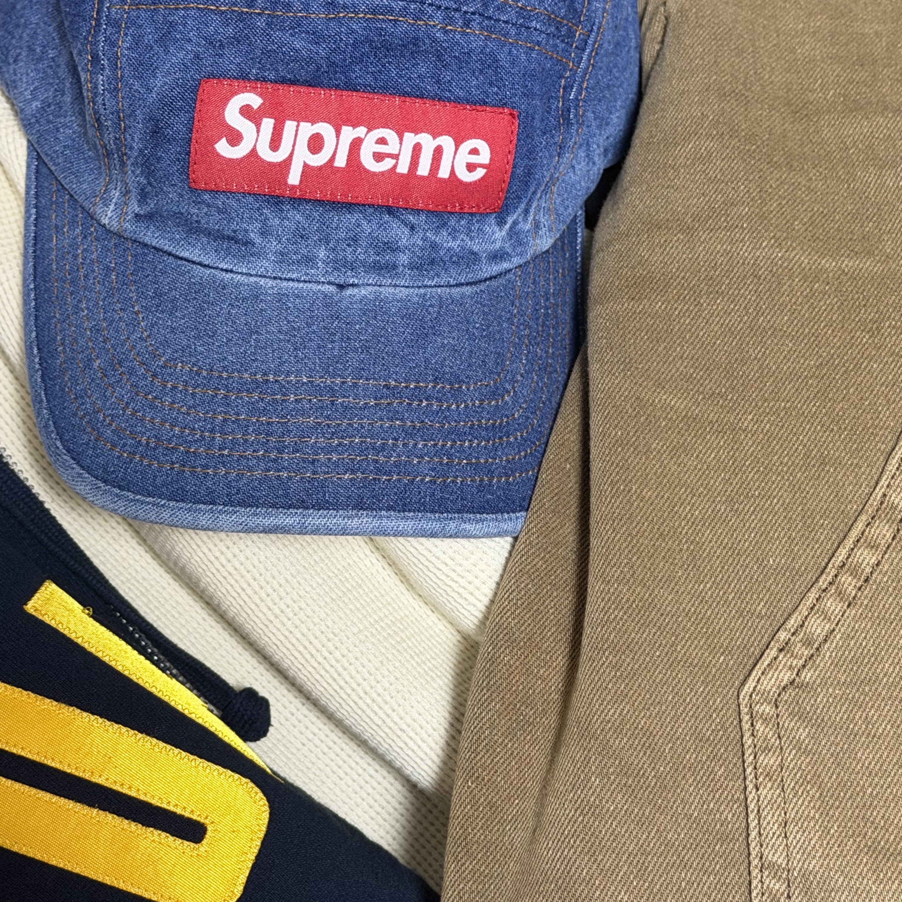 Supreme Washed Chino Twill Camp Cap Denim - 22FW, Supreme Arc Thermal Lined Zip Up Hooded Sweatshirt Navy - 24FW 착용 스타일