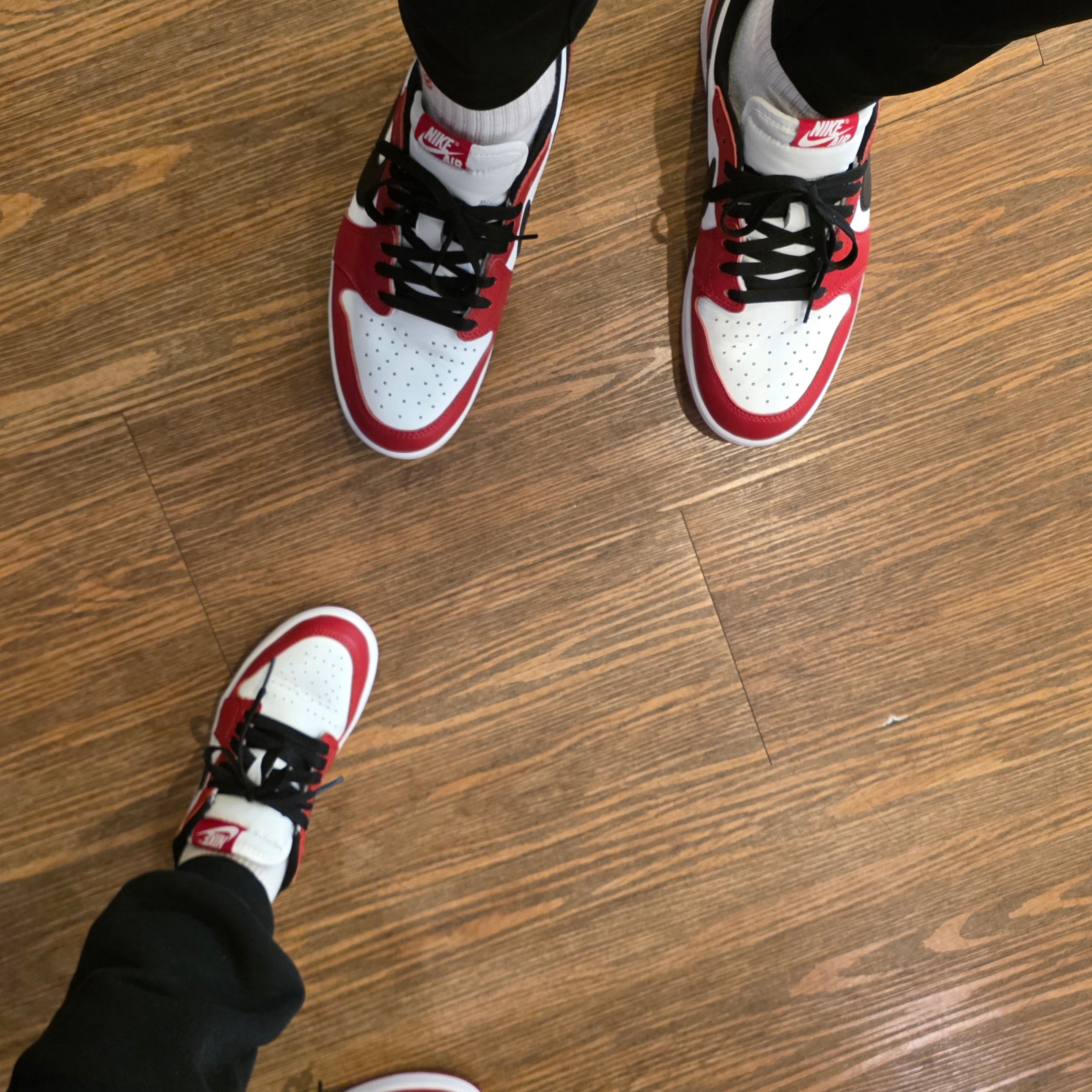 Jordan 1 Retro Low OG Chicago, (GS) Jordan 1 Retro Low OG Chicago 착용 스타일