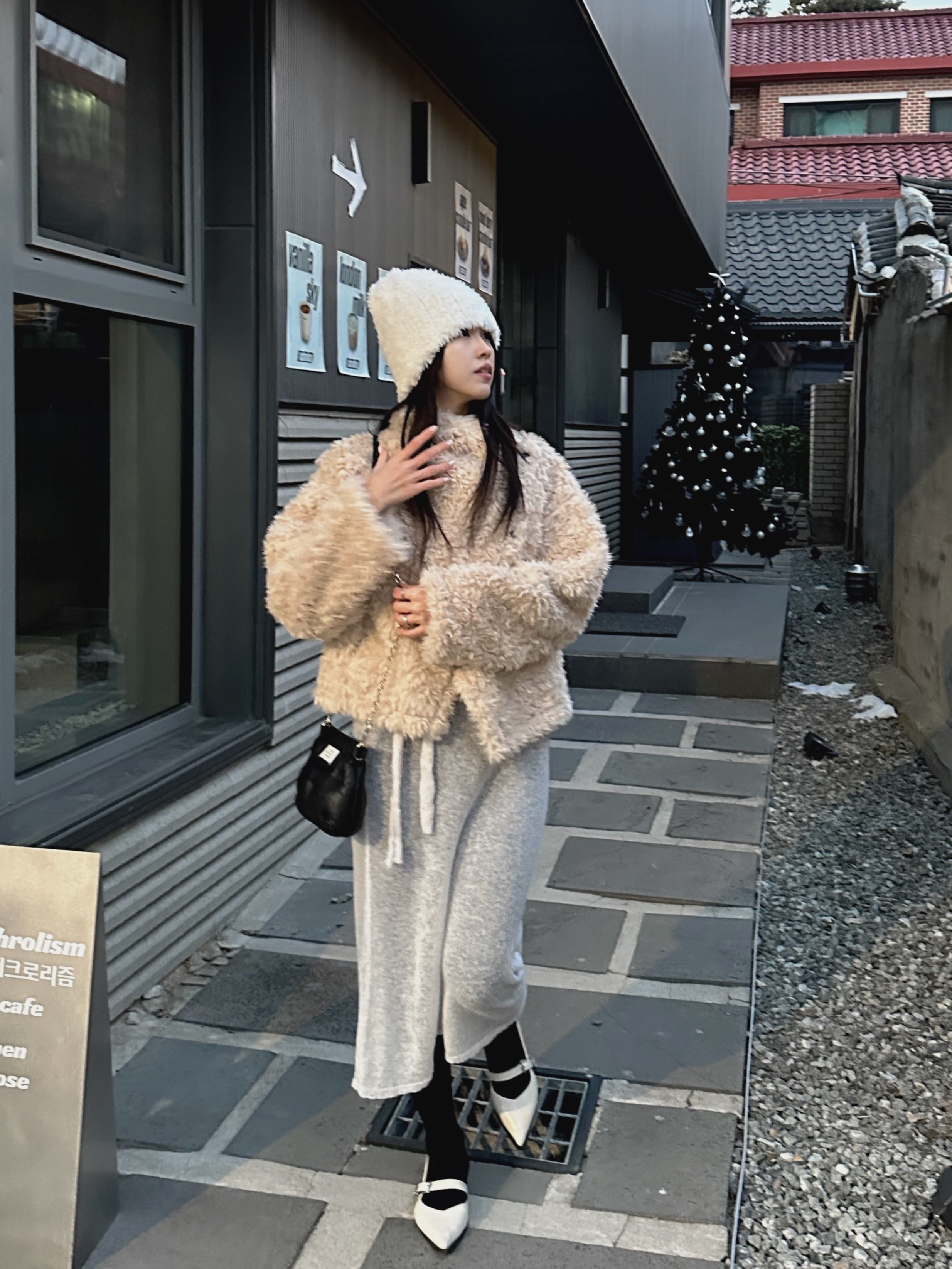 Maison Margiela Glam Slam Red Carpet Bag Black 착용 스타일 - 1