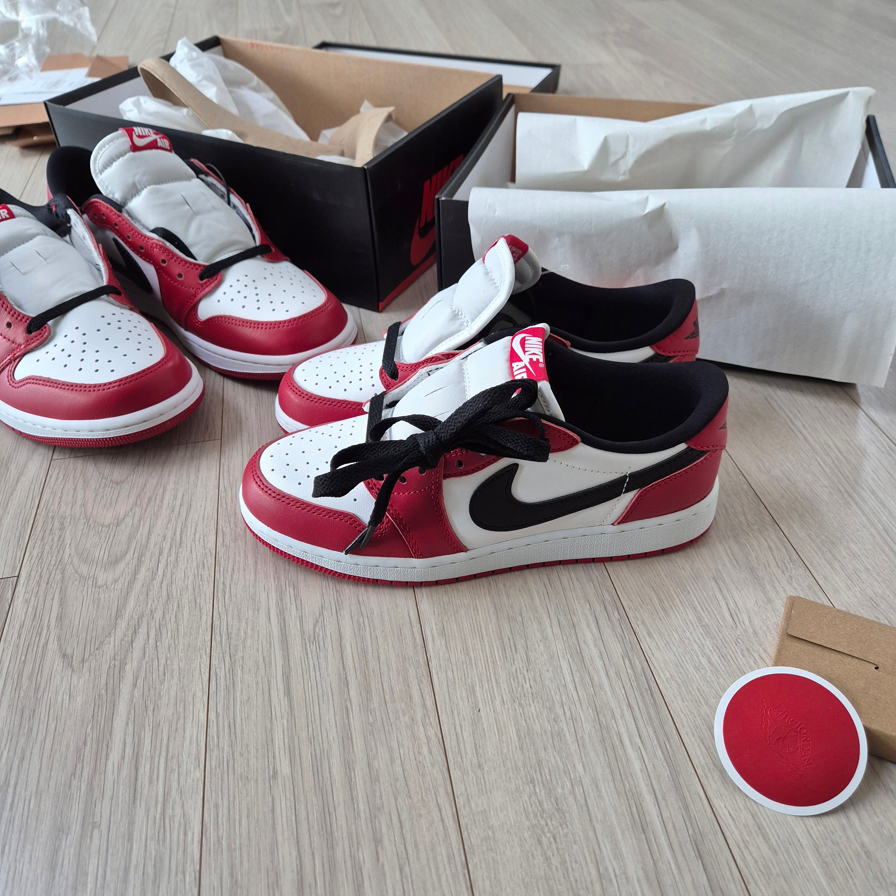 Jordan 1 Retro Low OG Chicago, (GS) Jordan 1 Retro Low OG Chicago 착용 스타일 - 4