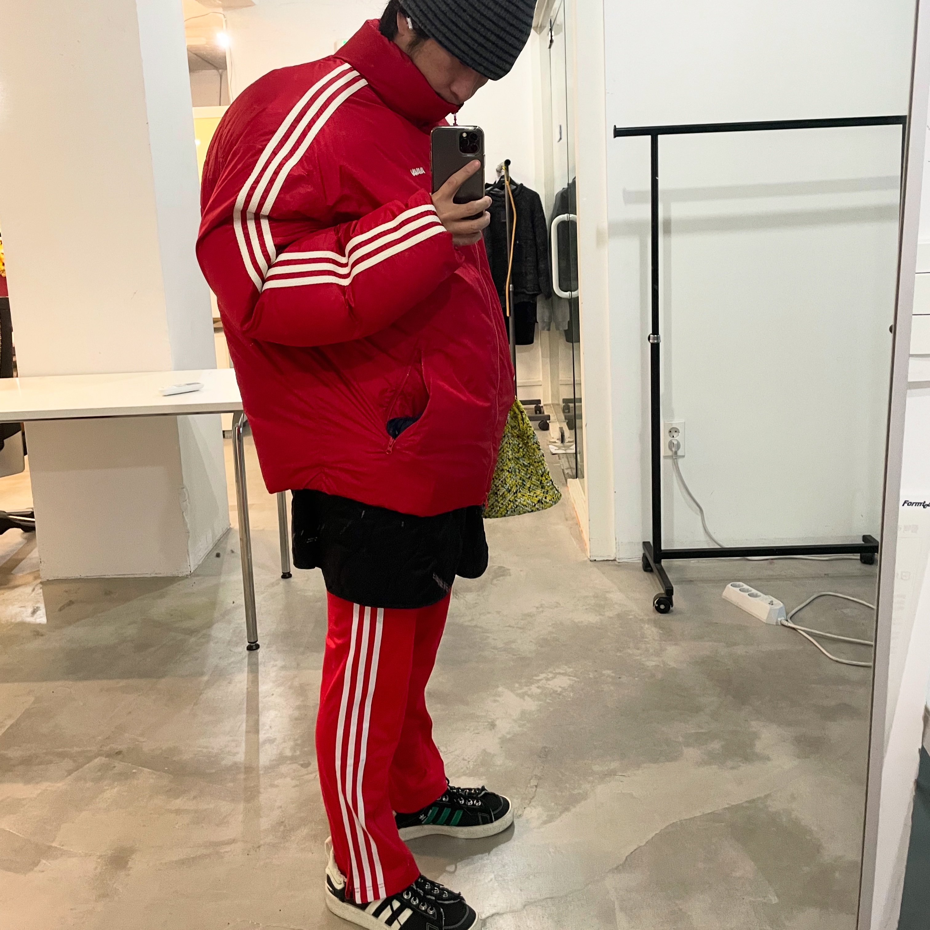 Adidas x Song for the Mute Campus 80s Core Black Cream White, (W) Adidas x Avavav Puffer Jacket Better Scarlet - KR Sizing 착용 스타일
