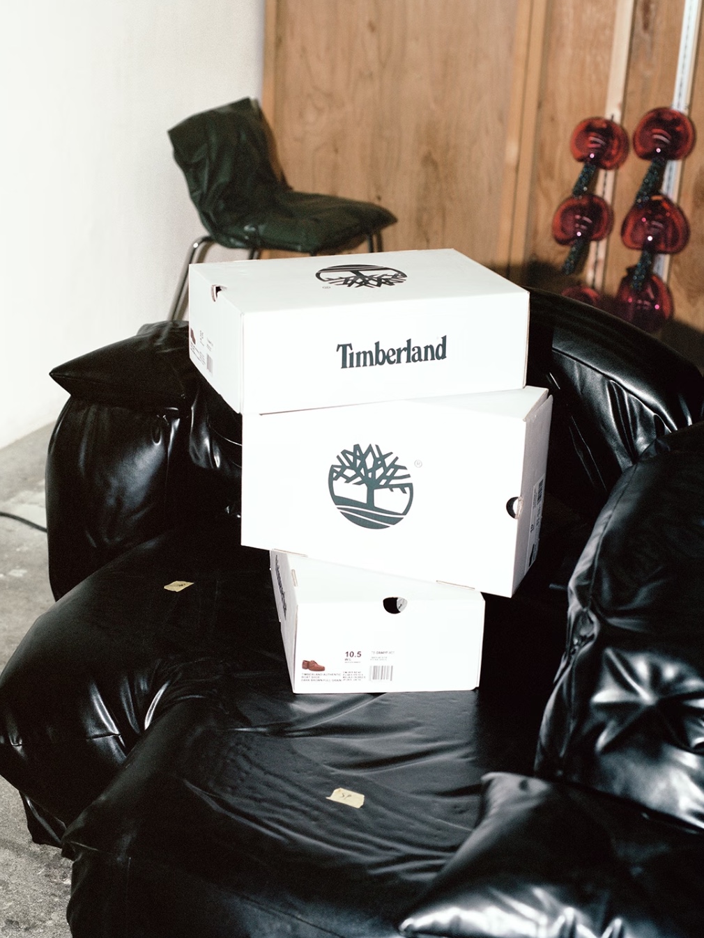 Timberland x Thisisneverthat 3-Eye Authentic Boat Shoes Brown - Wide, Timberland x Thisisneverthat Heritage Gore-Tex Moc Toe Mid Boots Desert - Wide 착용 스타일 - 2