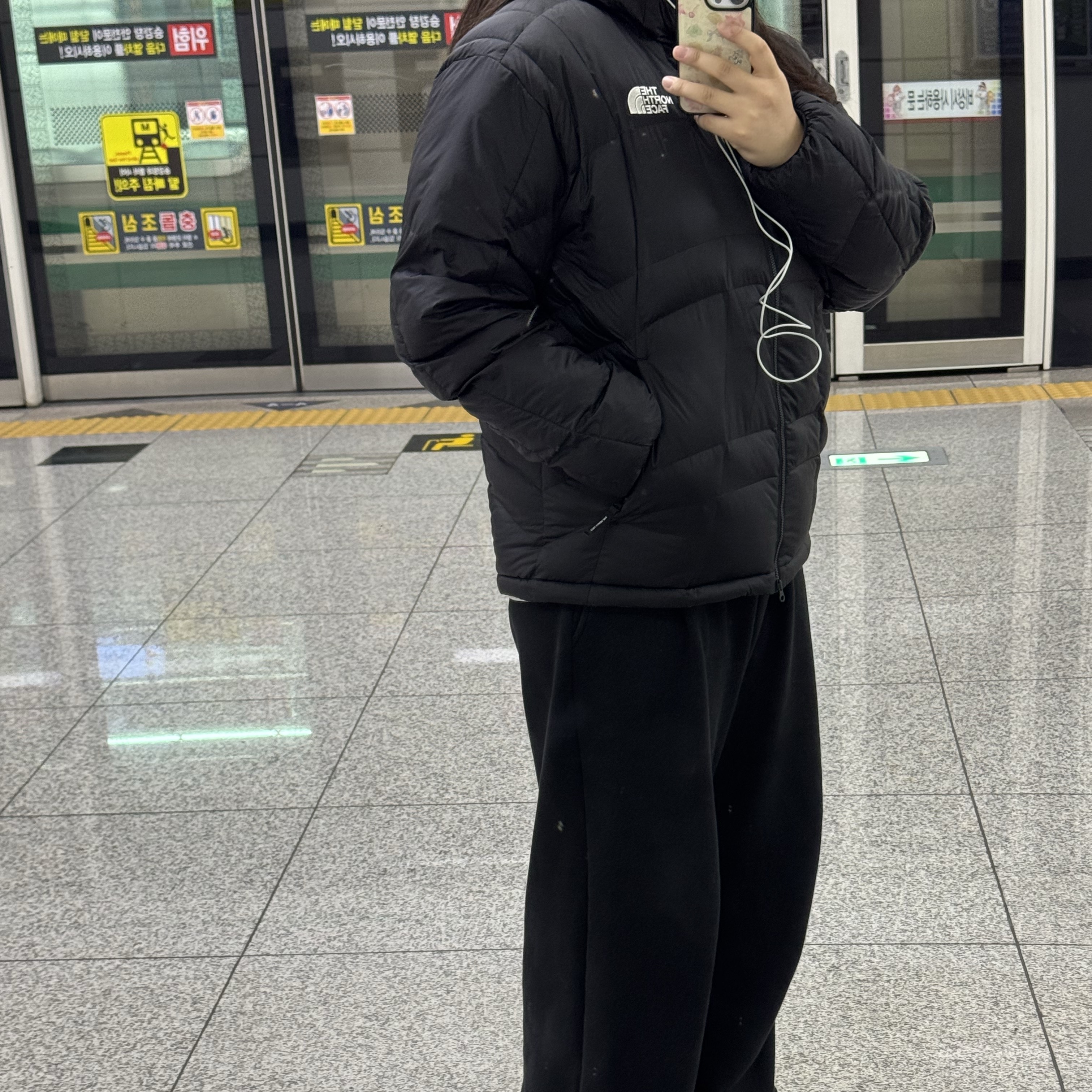 The North Face Wave LT On Jacket Real Black - 25FW 착용 스타일 - 2