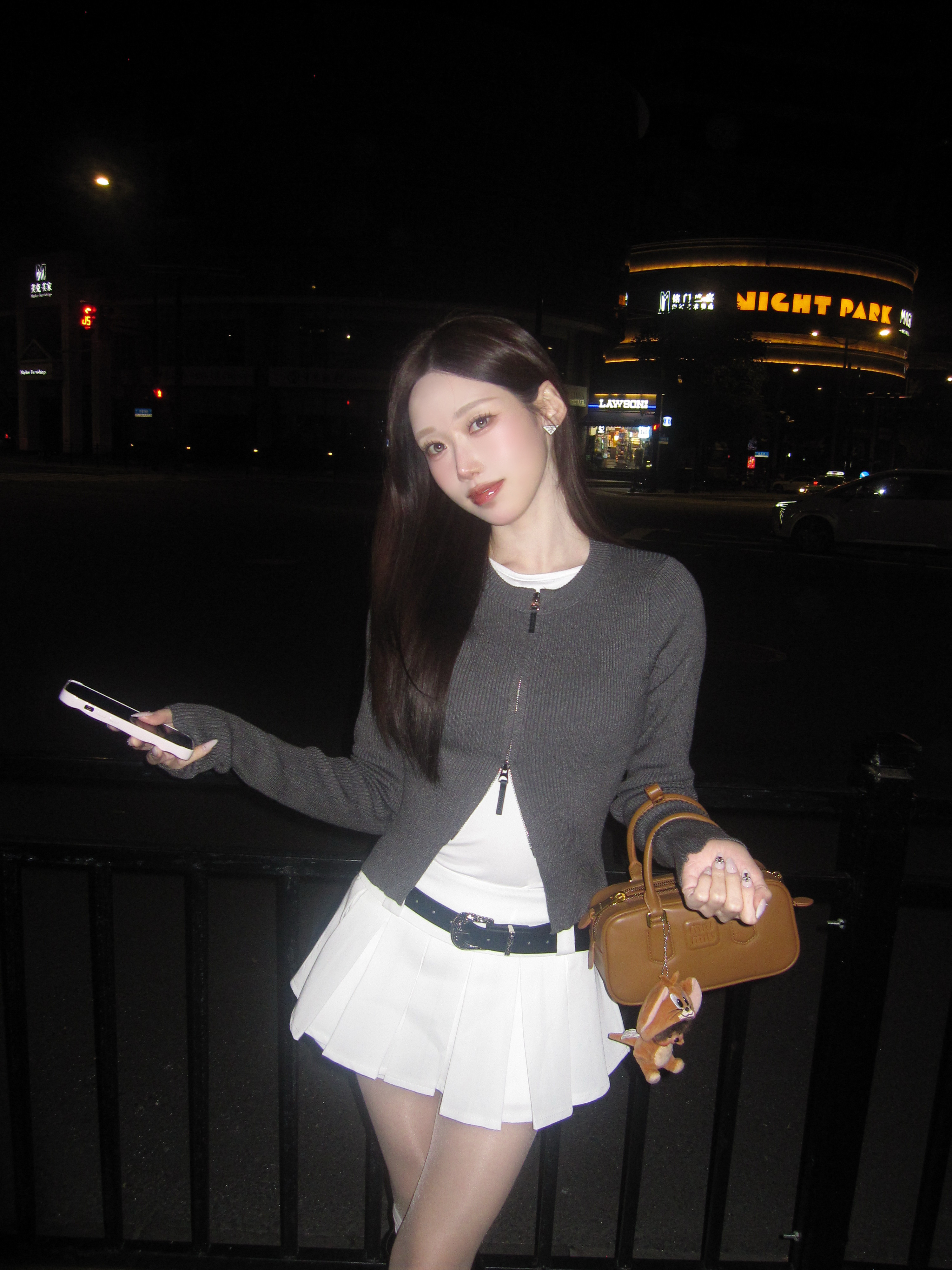 Miu Miu Arcadie Leather Bag Cognac, Monchhichi x Tom & Jerry SS Doll Mini Key Chain Jerry 착용 스타일 - 1