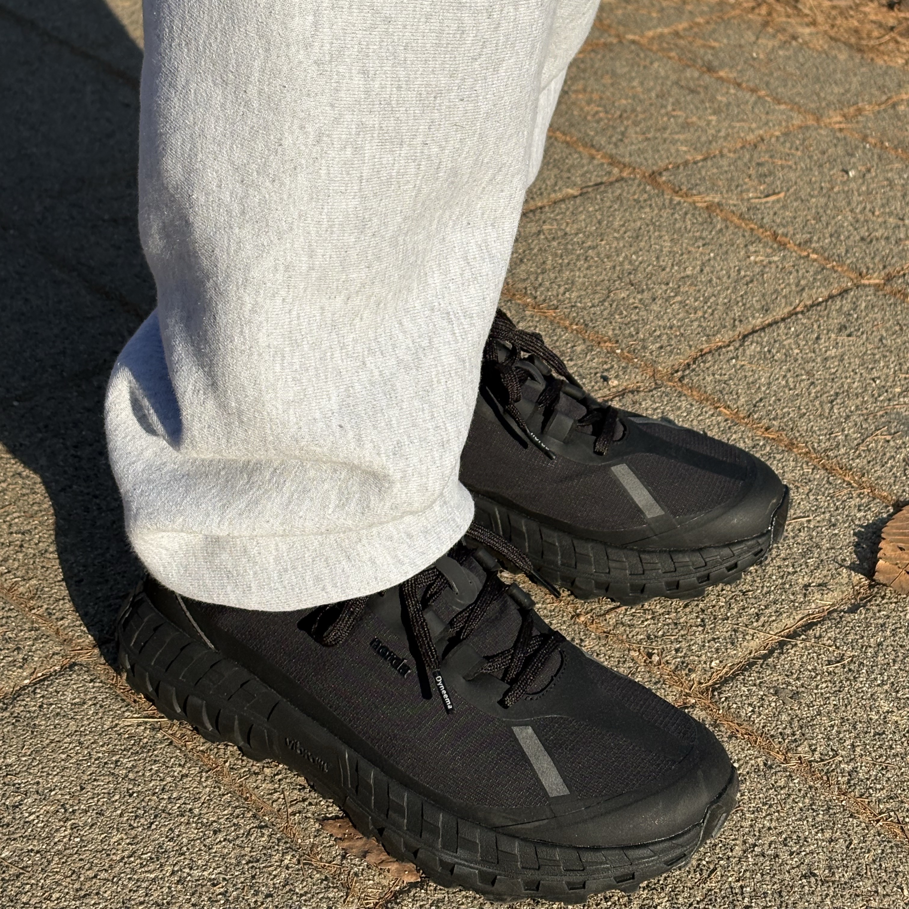 Norda 001/A G+ Stealth Black 착용 스타일