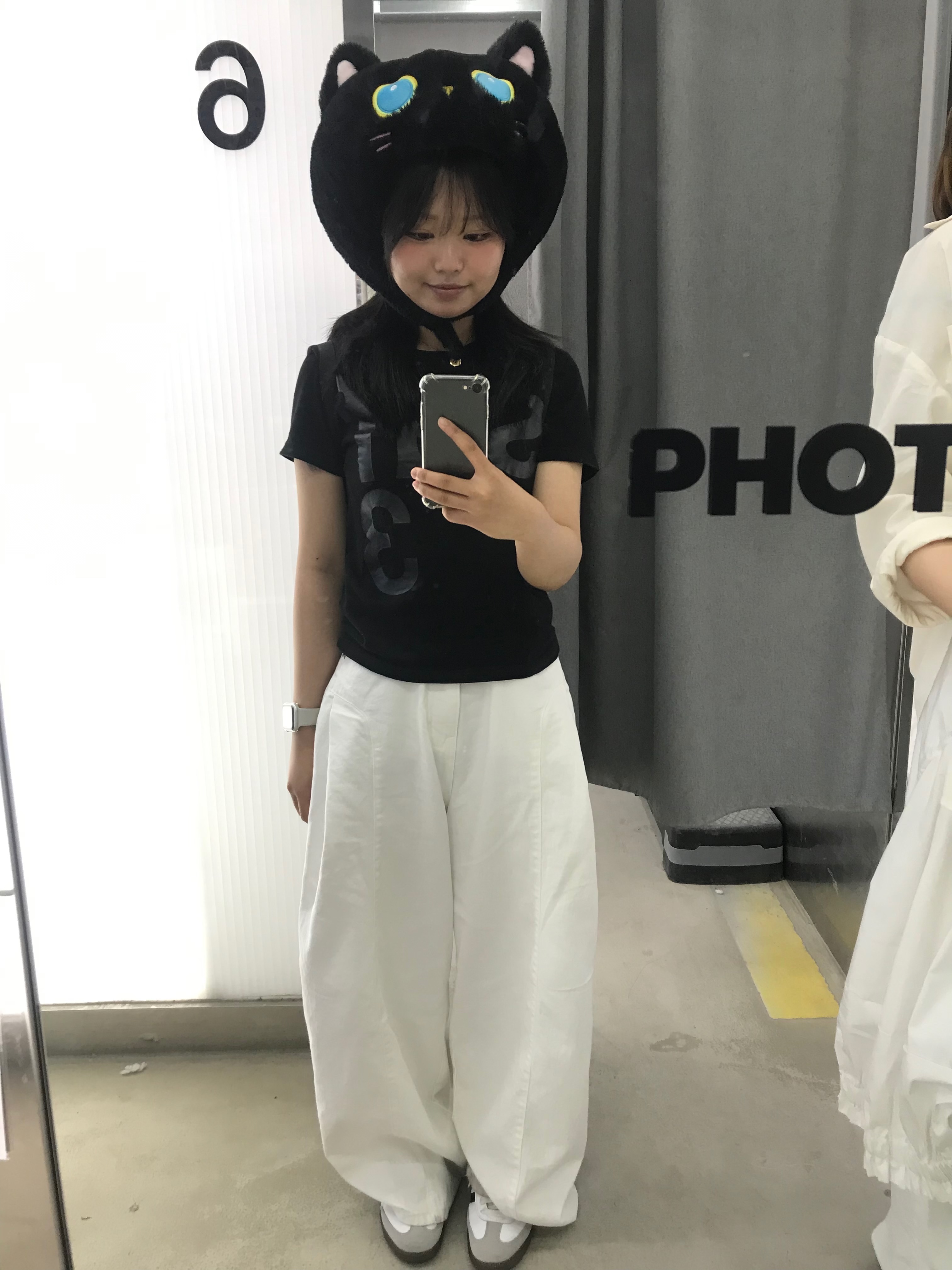 [KREAM 단독] Safarispot 1/2 Basic Safari T-Shirt Black 착용 스타일