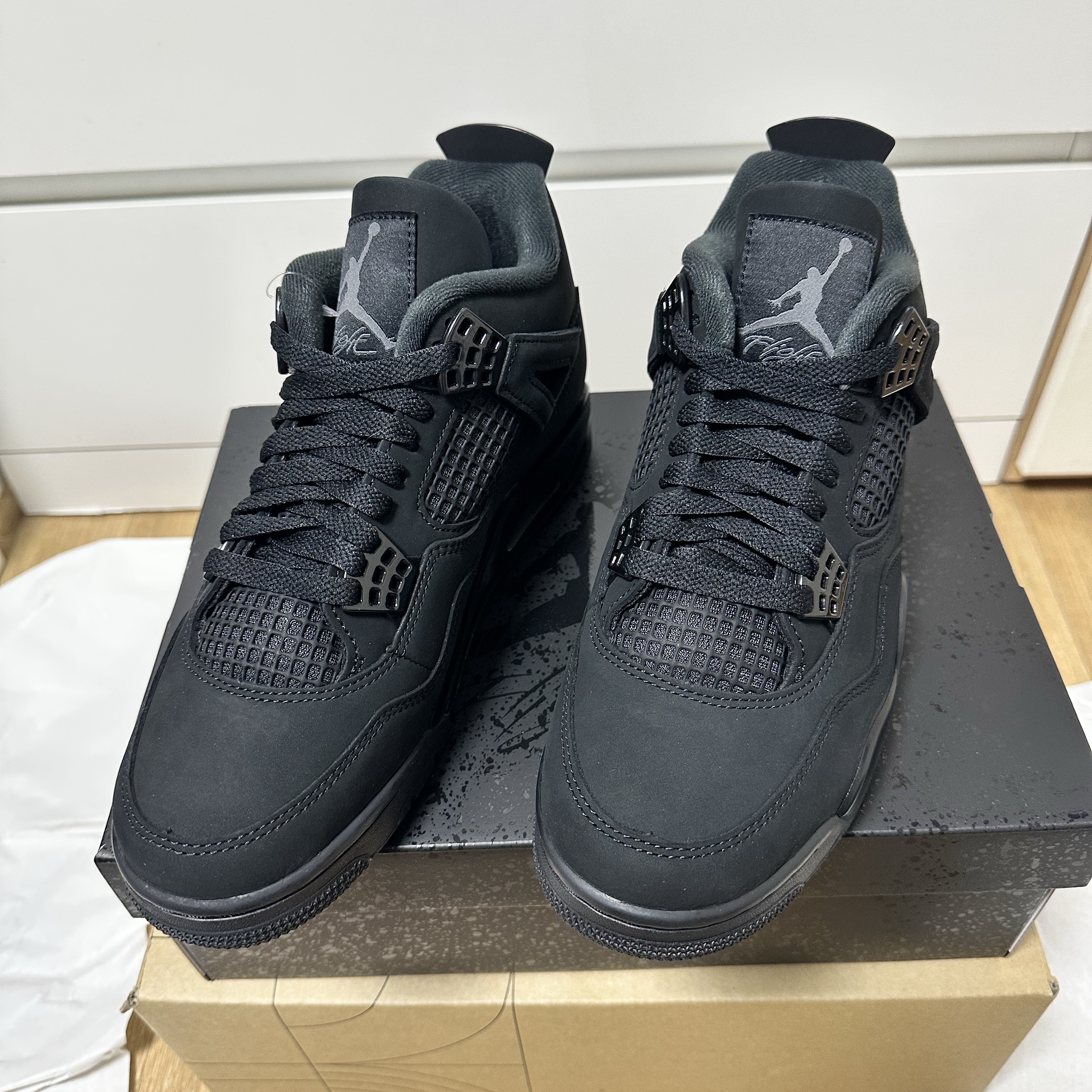Jordan 4 Retro Black Cat 2025 착용 스타일 - 3