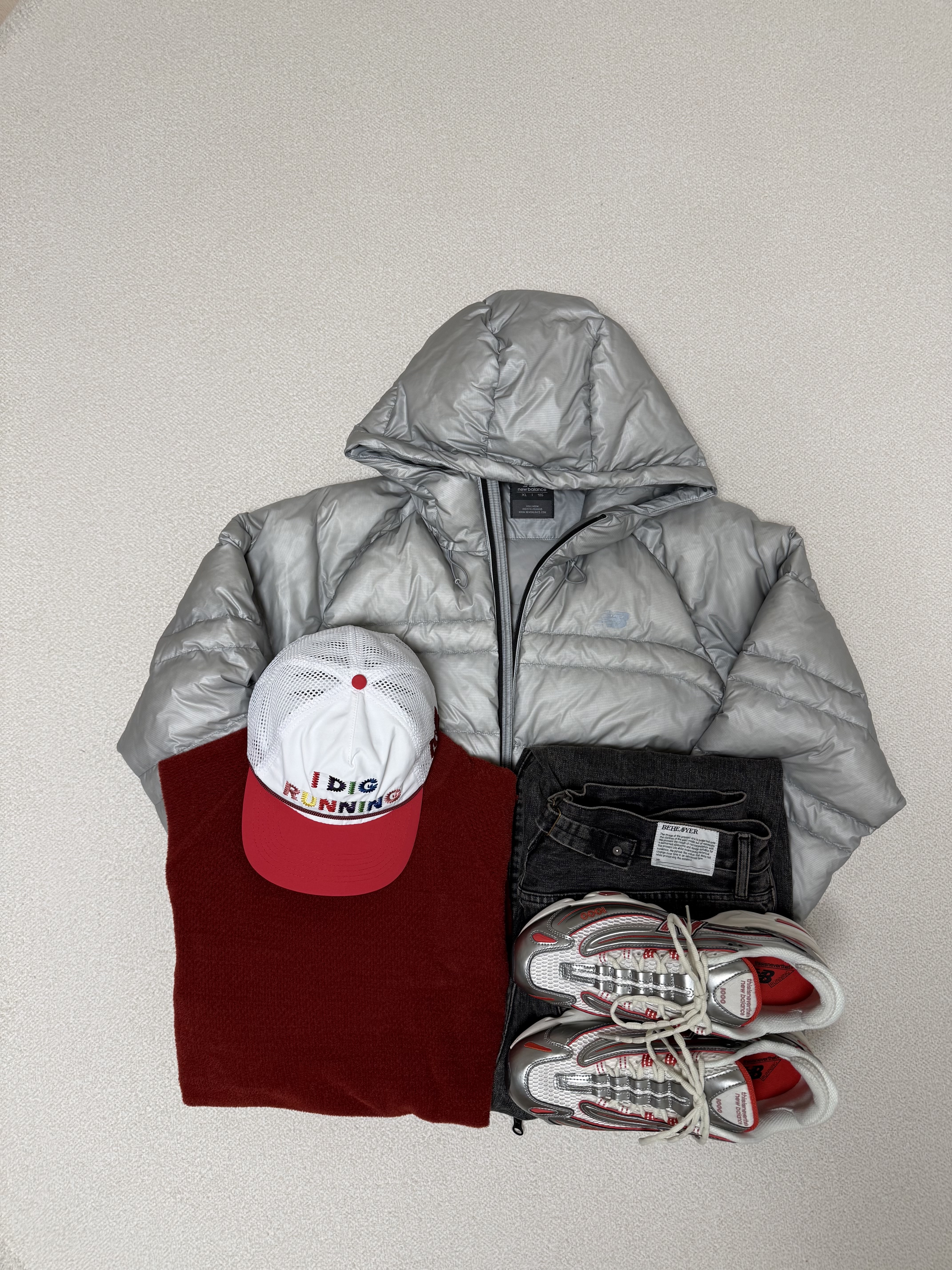 New Balance x Thisisneverthat M1000 Metallic Silver Red 착용 스타일 - 1