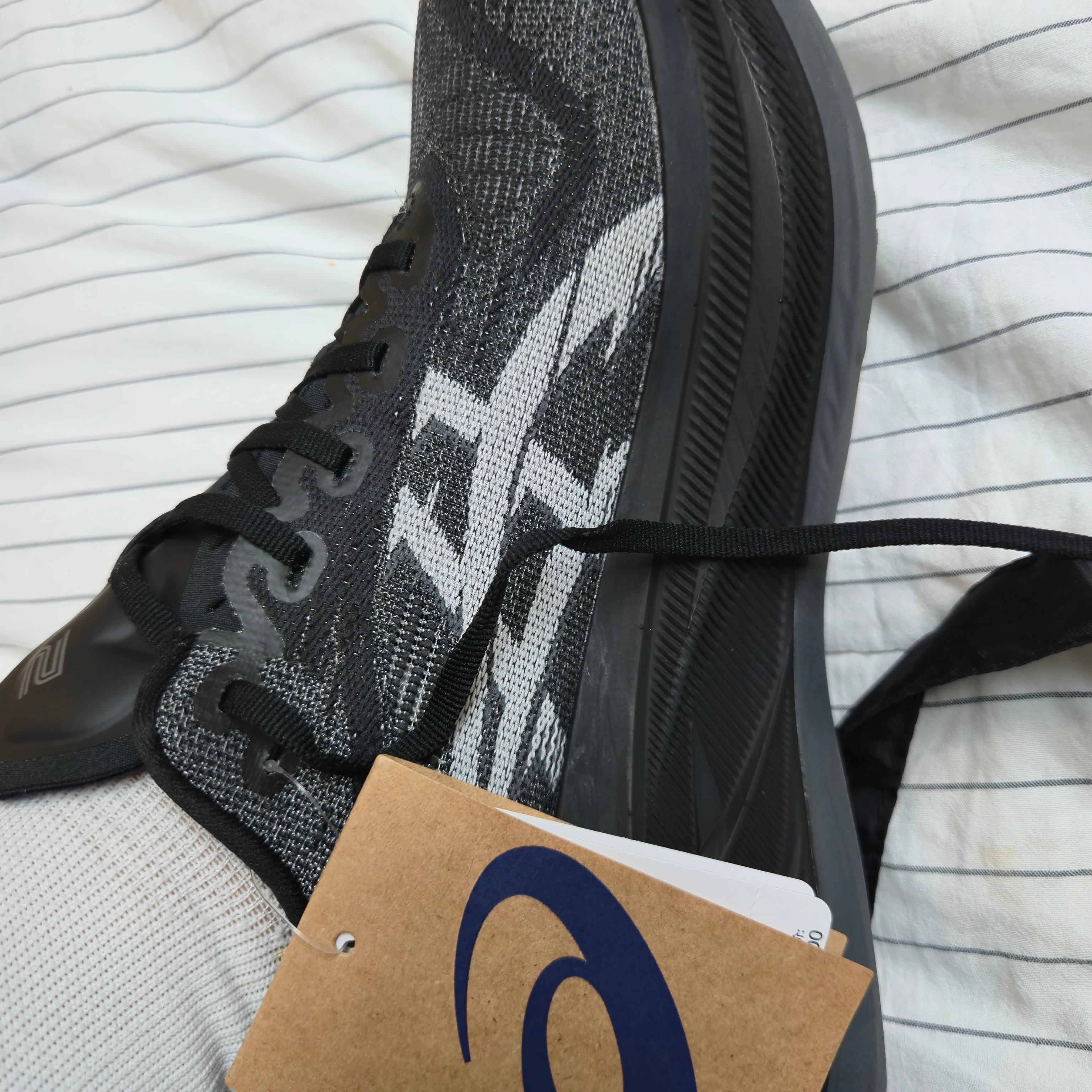 Asics Superblast 2 Black White 착용 스타일