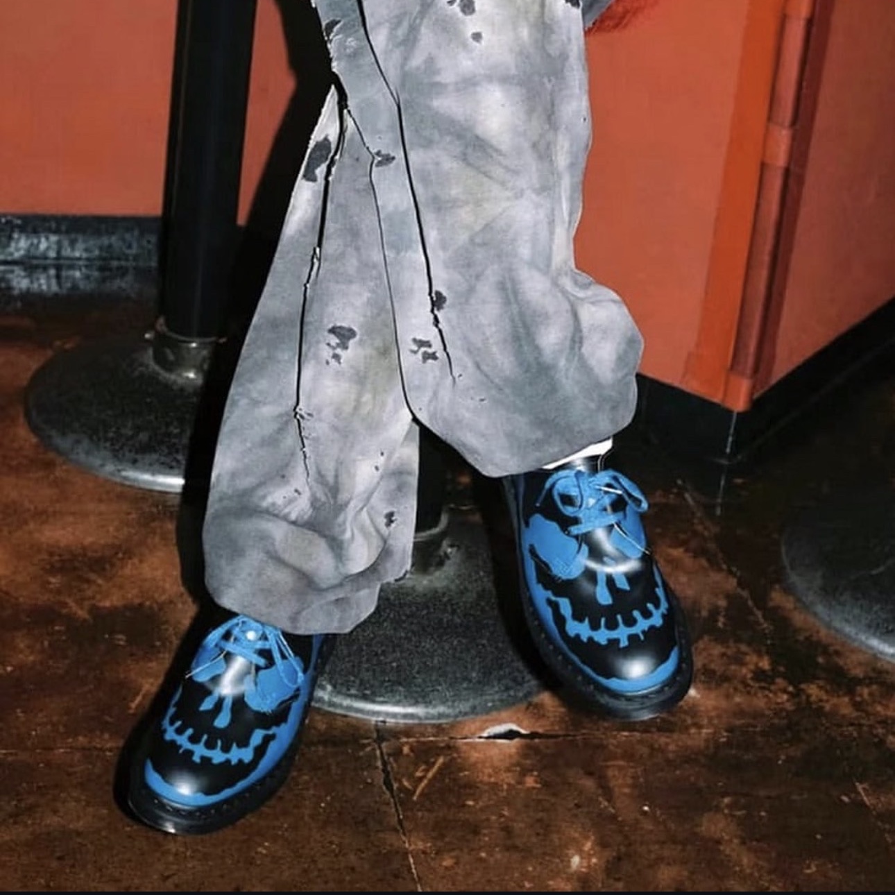 Dr. Martens x Supreme 1461 3-Eye Shoe Royal - 25FW 착용 스타일 - 2