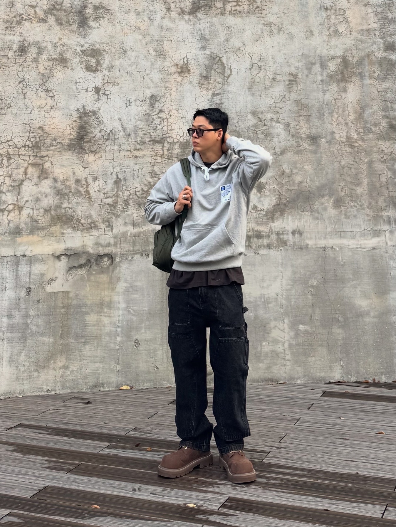 SOULESURES BOLD BELUGA Espresso Brown 착용 스타일 - 1