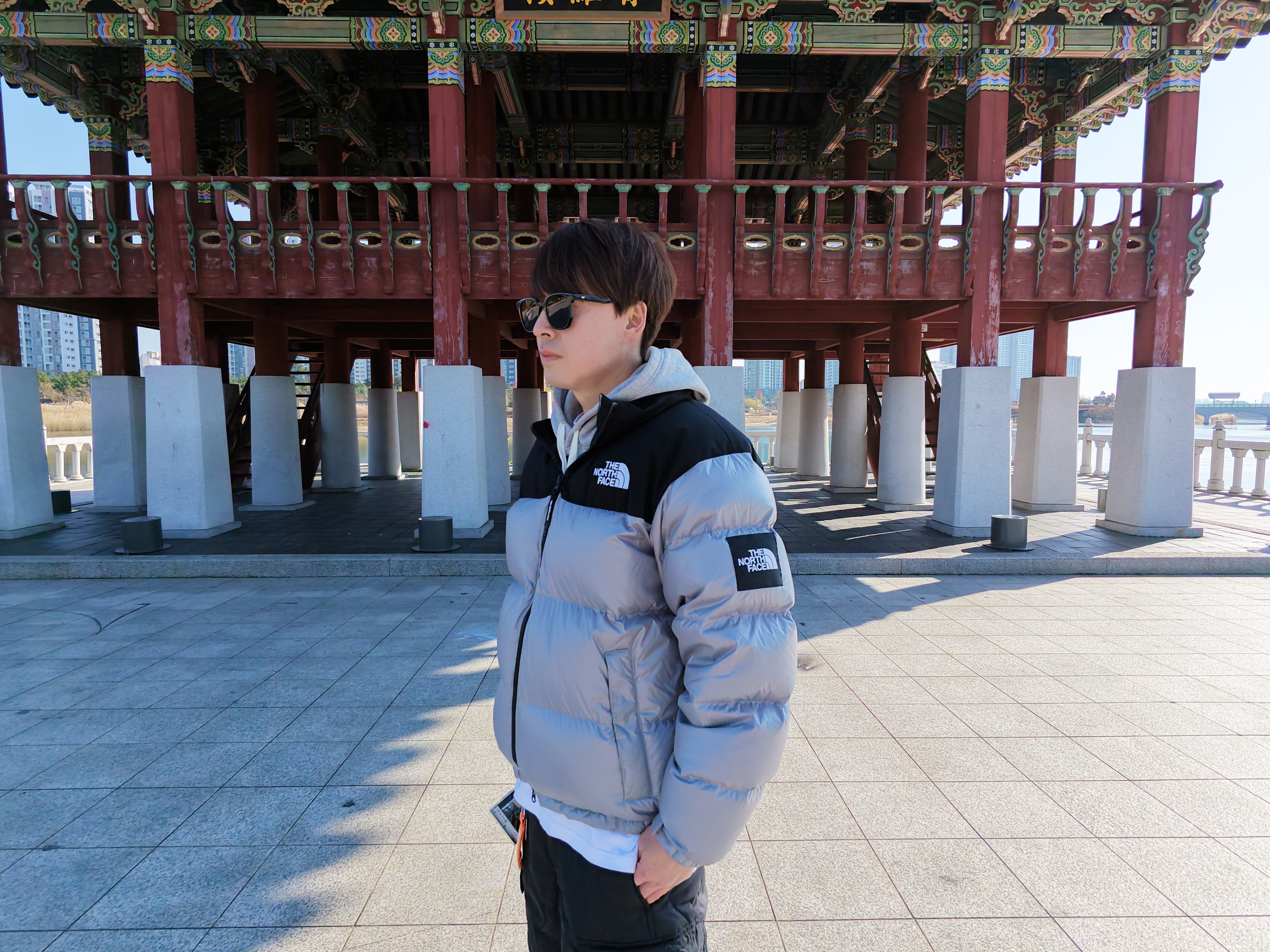 The North Face White Label Novelty Nuptse Down Jacket Heather Gray, Nike Zoom Vomero 5 Photon Dust Gridiron 착용 스타일 - 3
