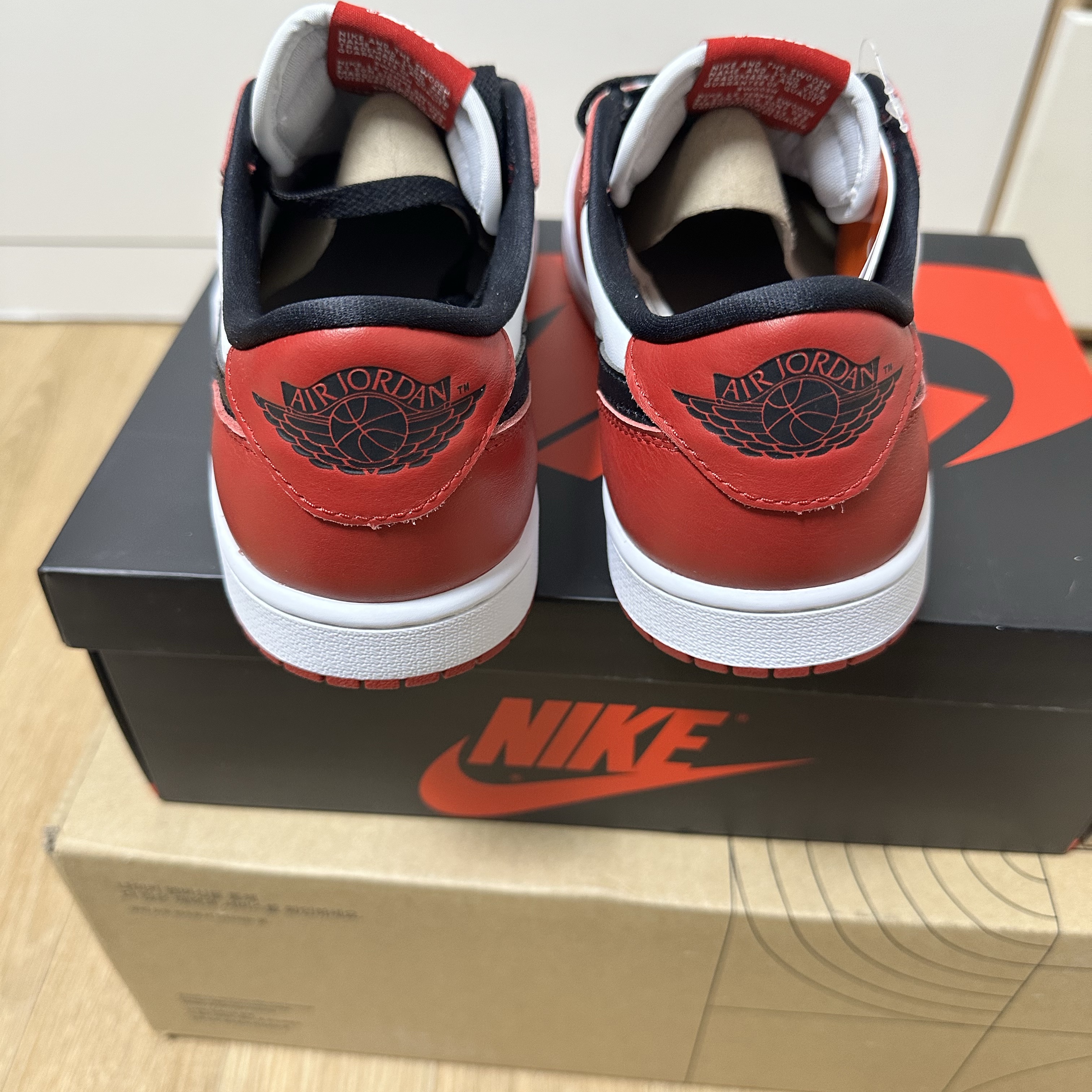 Jordan 1 Retro Low OG Chicago 착용 스타일 - 4