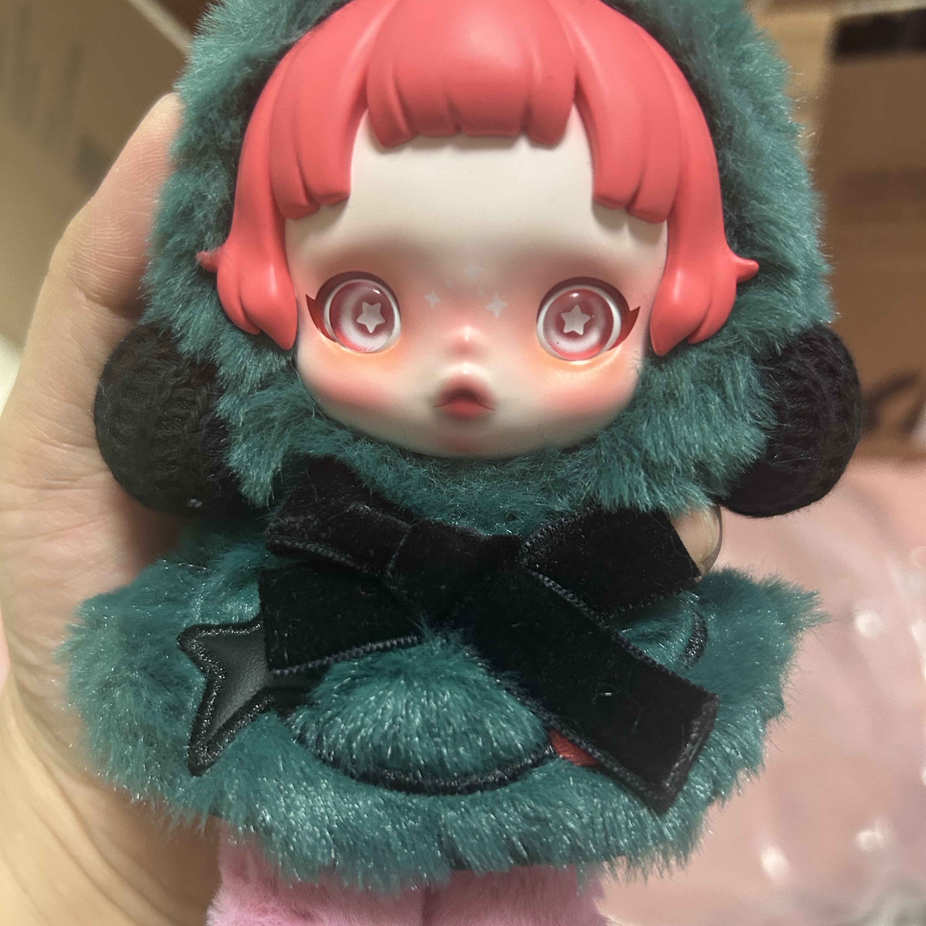 Pop Mart Skullpanda Winter Symphony Series Keyring Partita (Opened Case) 착용 스타일