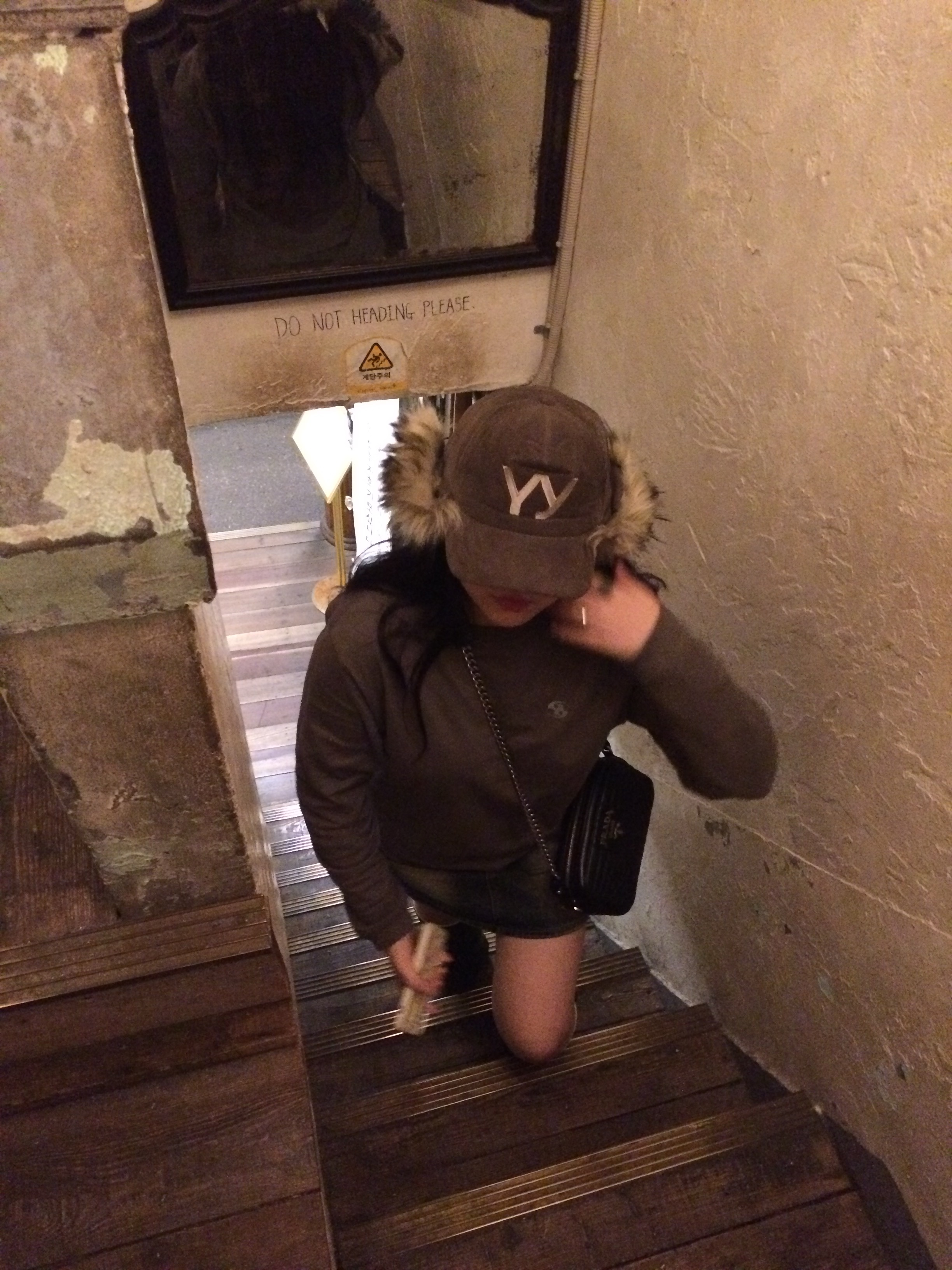 Open Yy Faux Fur Corduroy Earflap Cap Khaki, Sansan Gear Logo Long Sleeves Khaki_25FW 착용 스타일 - 7