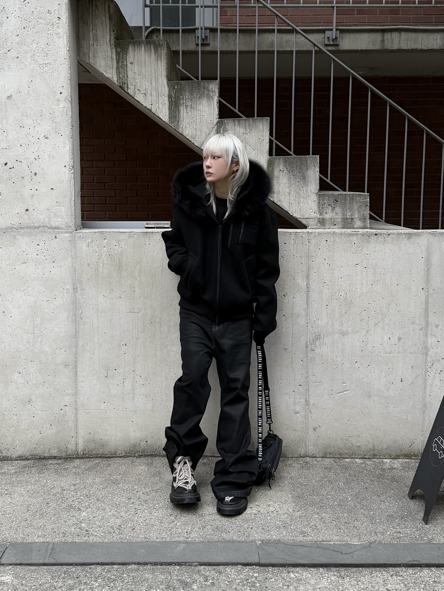 Undermycar Comoro Fox Trimming Hoody Bomber Bristol Black - 23FW 착용 스타일