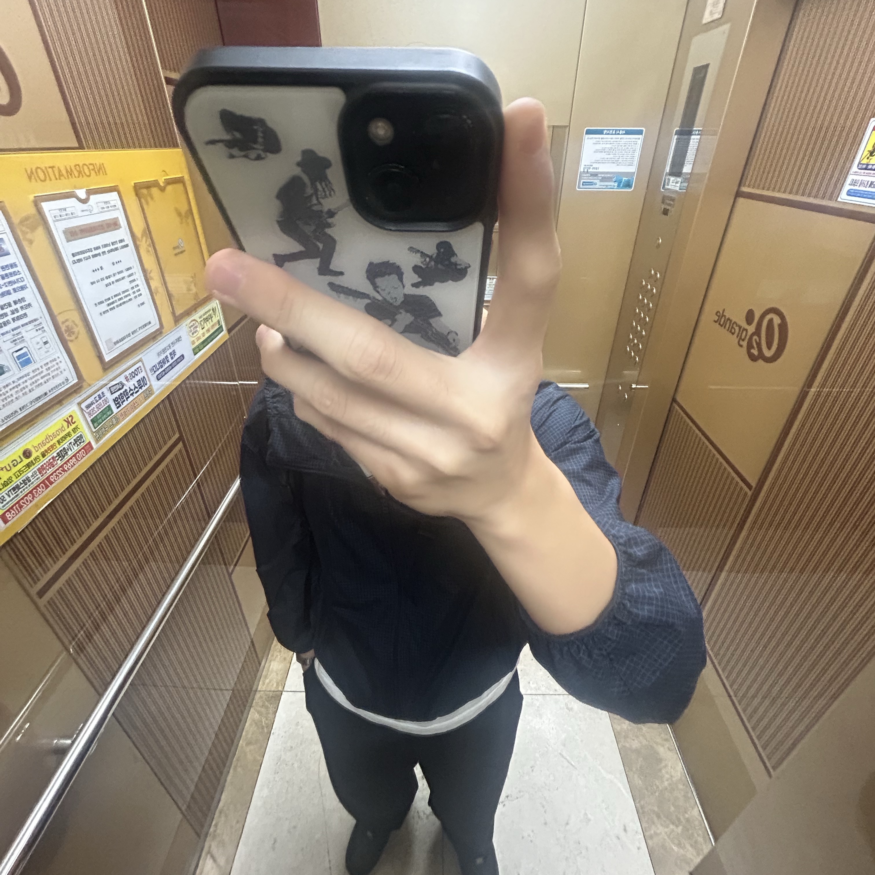 Uniqlo C Sweat Wide Pants Black - KR, Casio A-158WA-1 착용 스타일 - 1