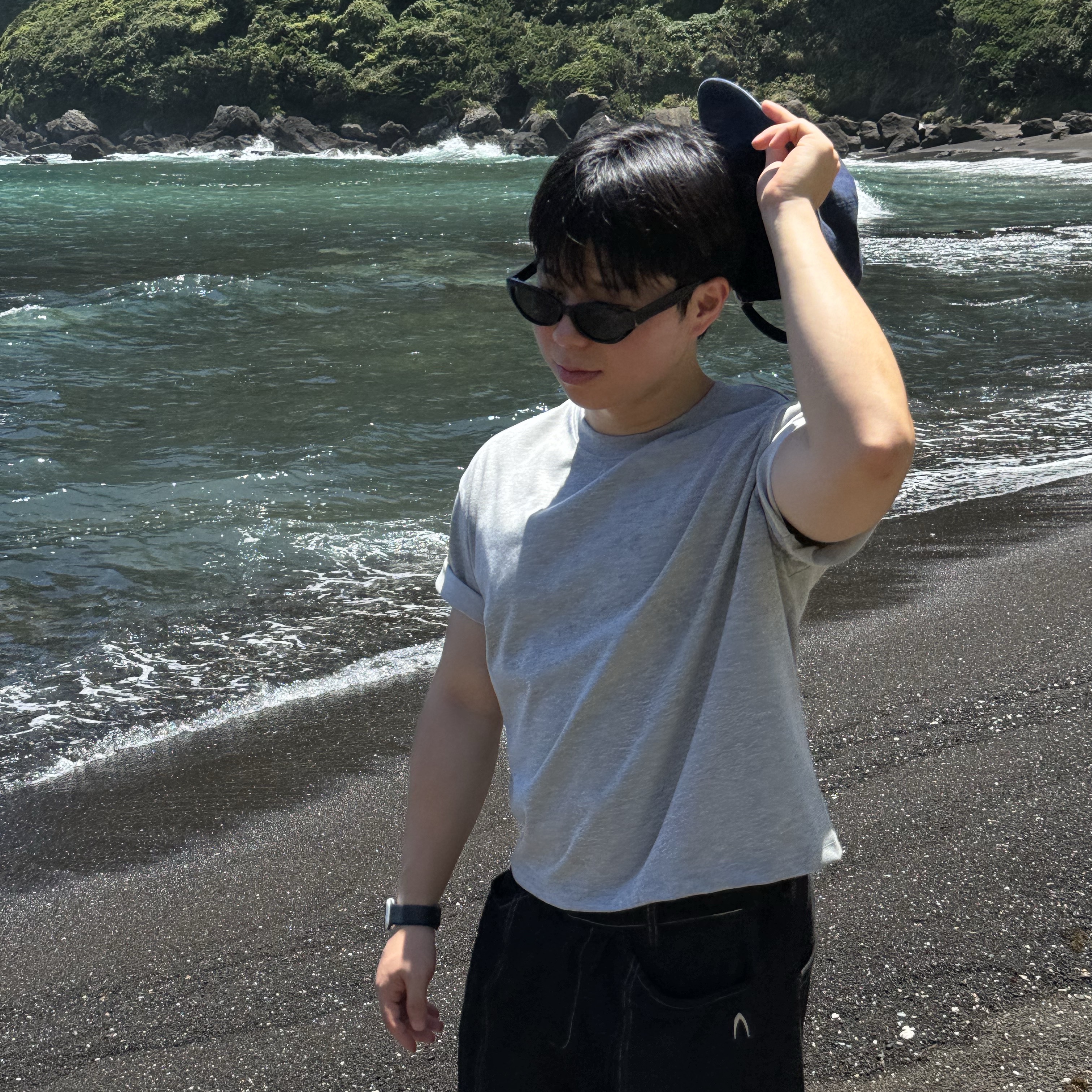 Hello Sunrise Washed HS Arch Logo 6Panel Cap Navy & Orange 착용 스타일 - 2