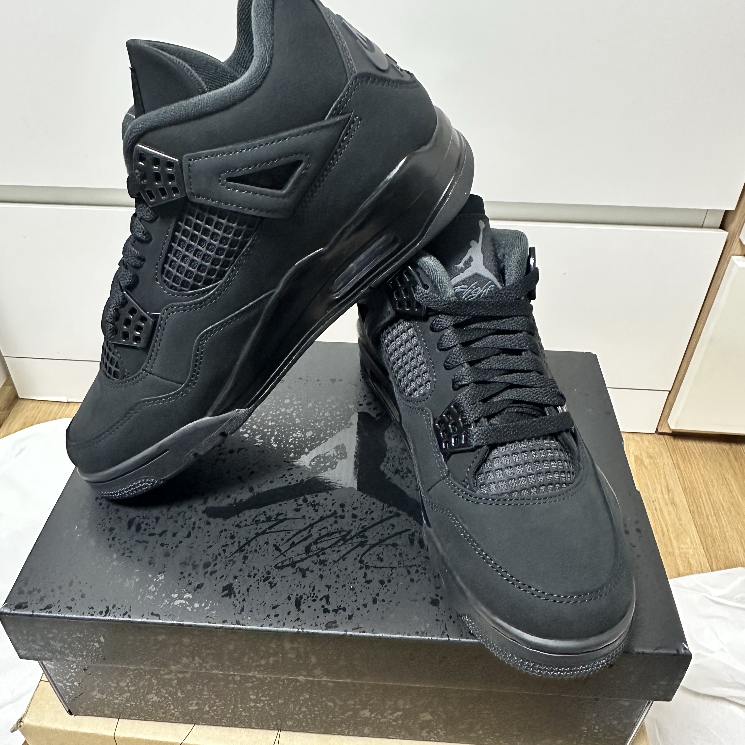 Jordan 4 Retro Black Cat 2025 착용 스타일 - 2
