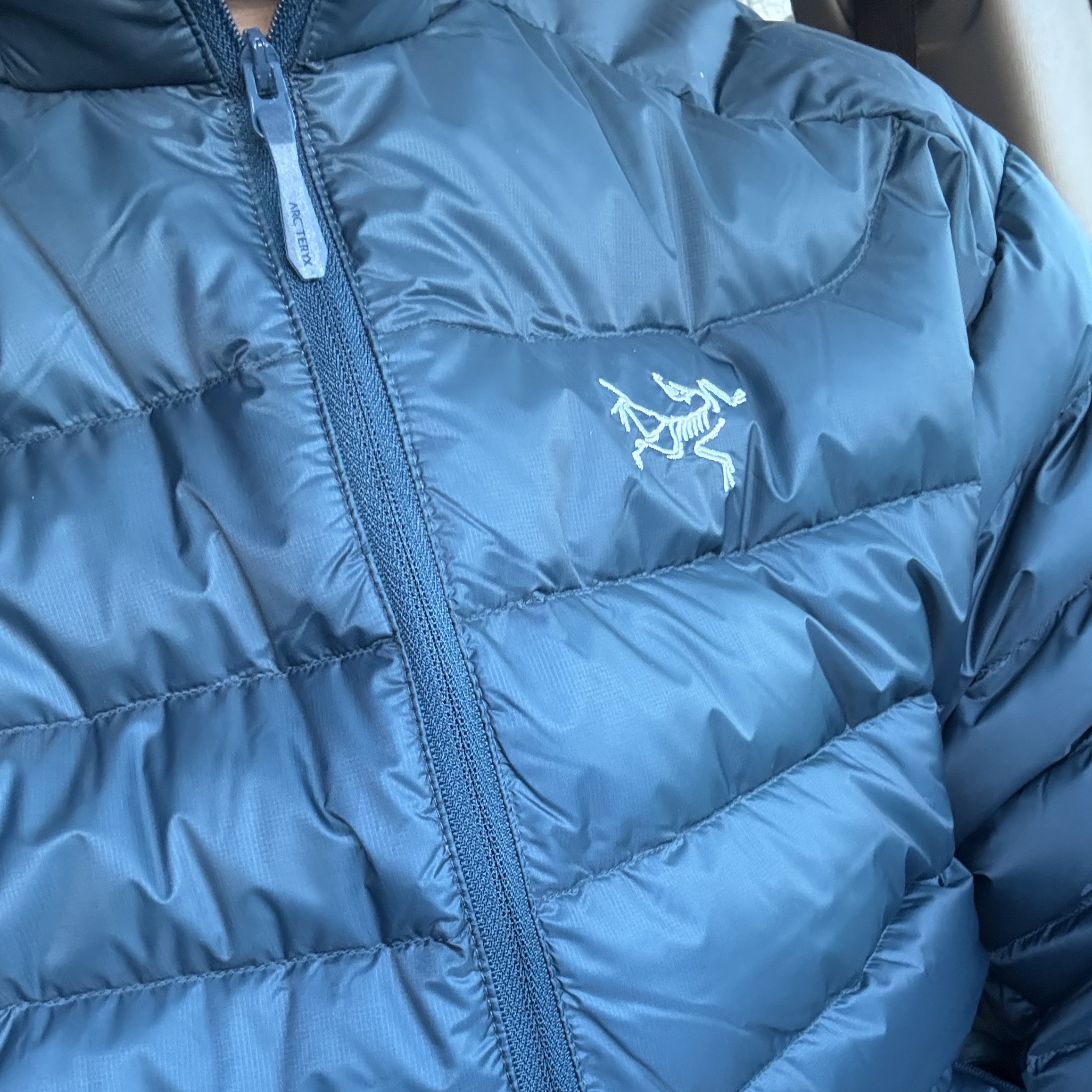 Arc'teryx Cerium Hoody Nightscape 착용 스타일