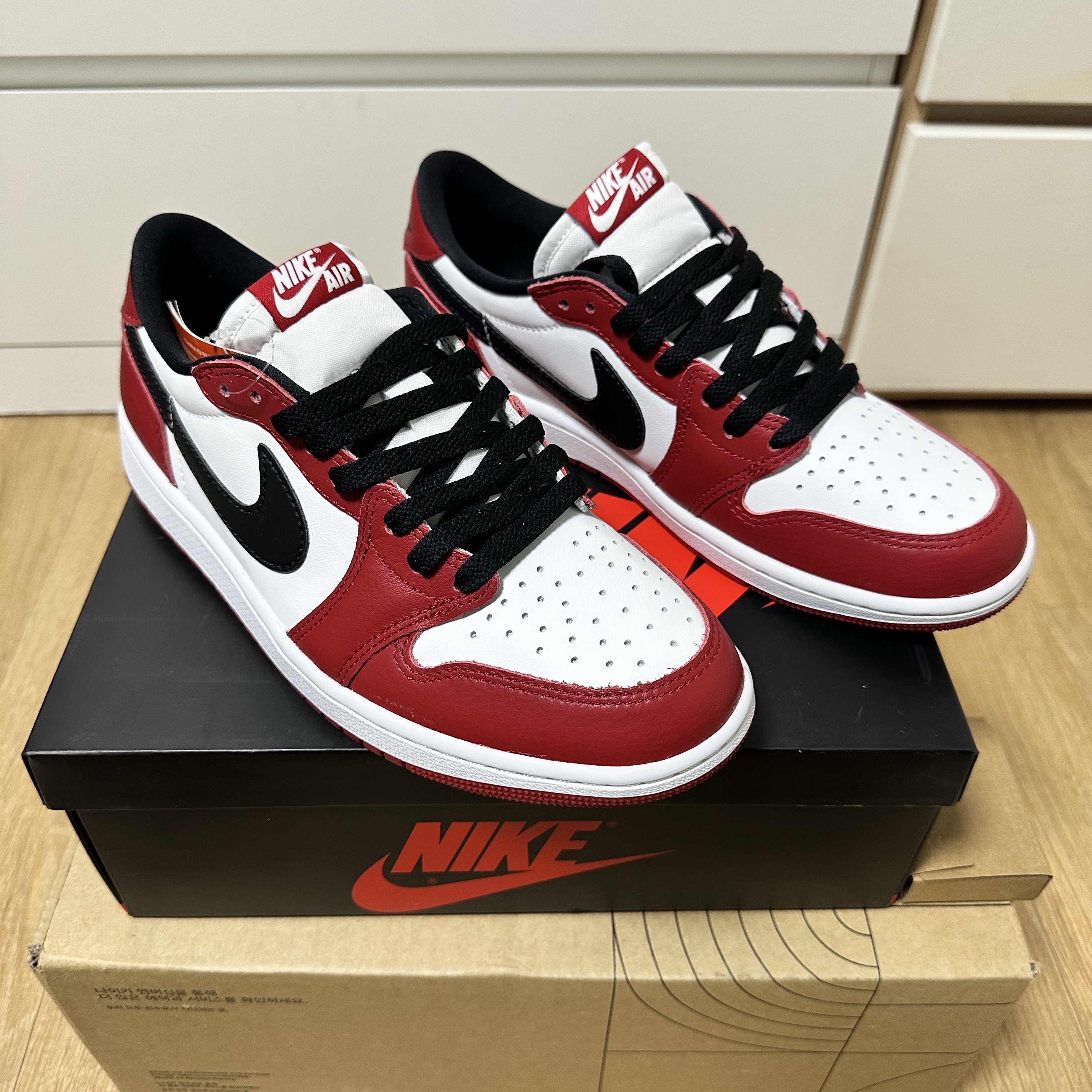 Jordan 1 Retro Low OG Chicago 착용 스타일 - 2