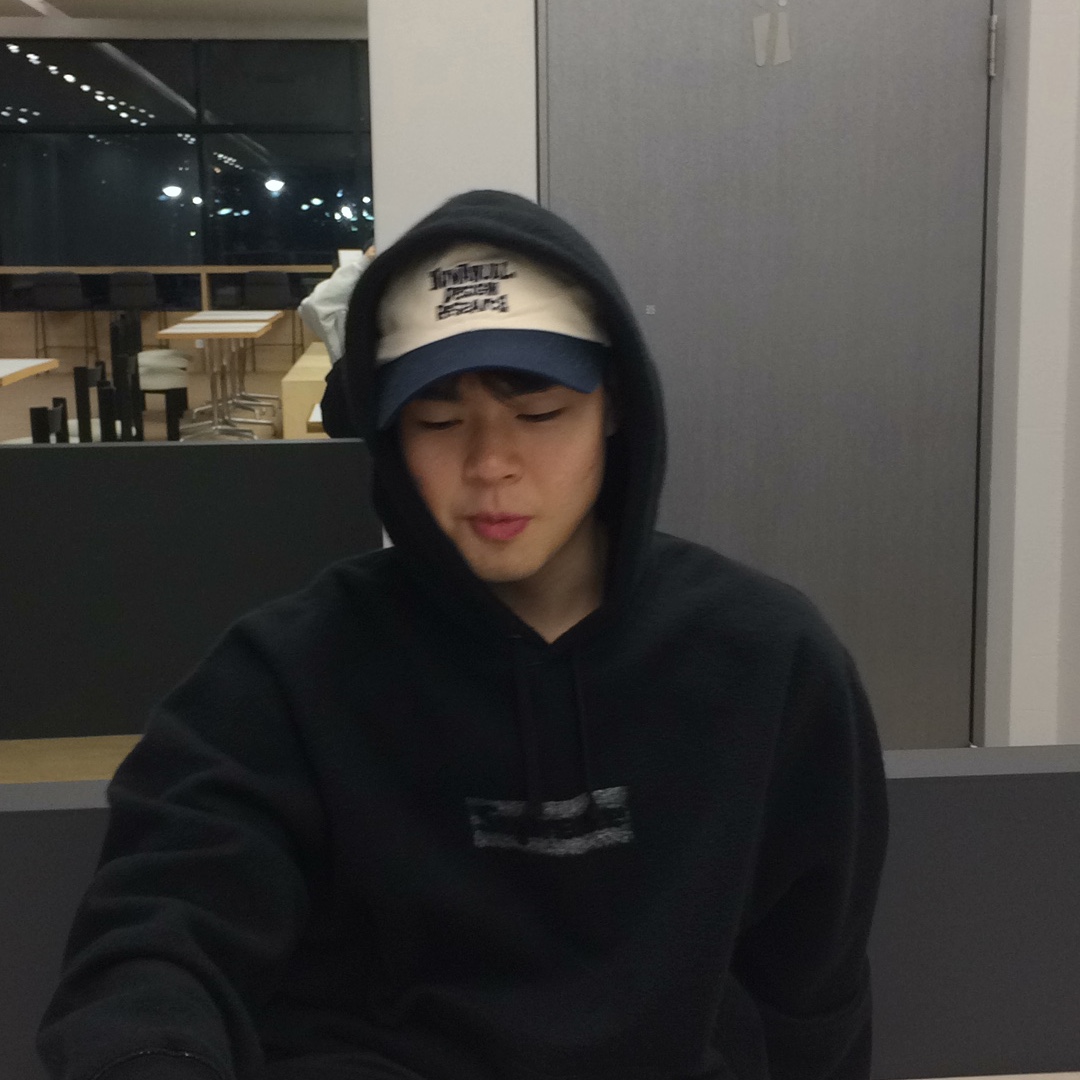 Supreme Inside Out Box Logo Hooded Sweatshirt Black - 23SS, NOMANUAL Doodle Ball Cap Dark Navy 착용 스타일 - 2