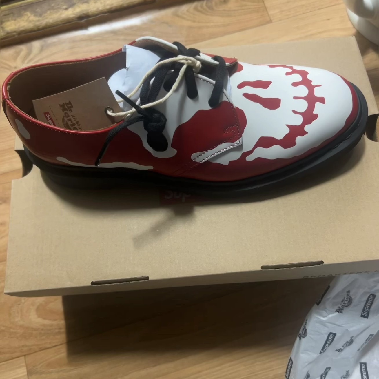 Dr. Martens x Supreme 1461 3-Eye Shoe Red - 25FW 착용 스타일