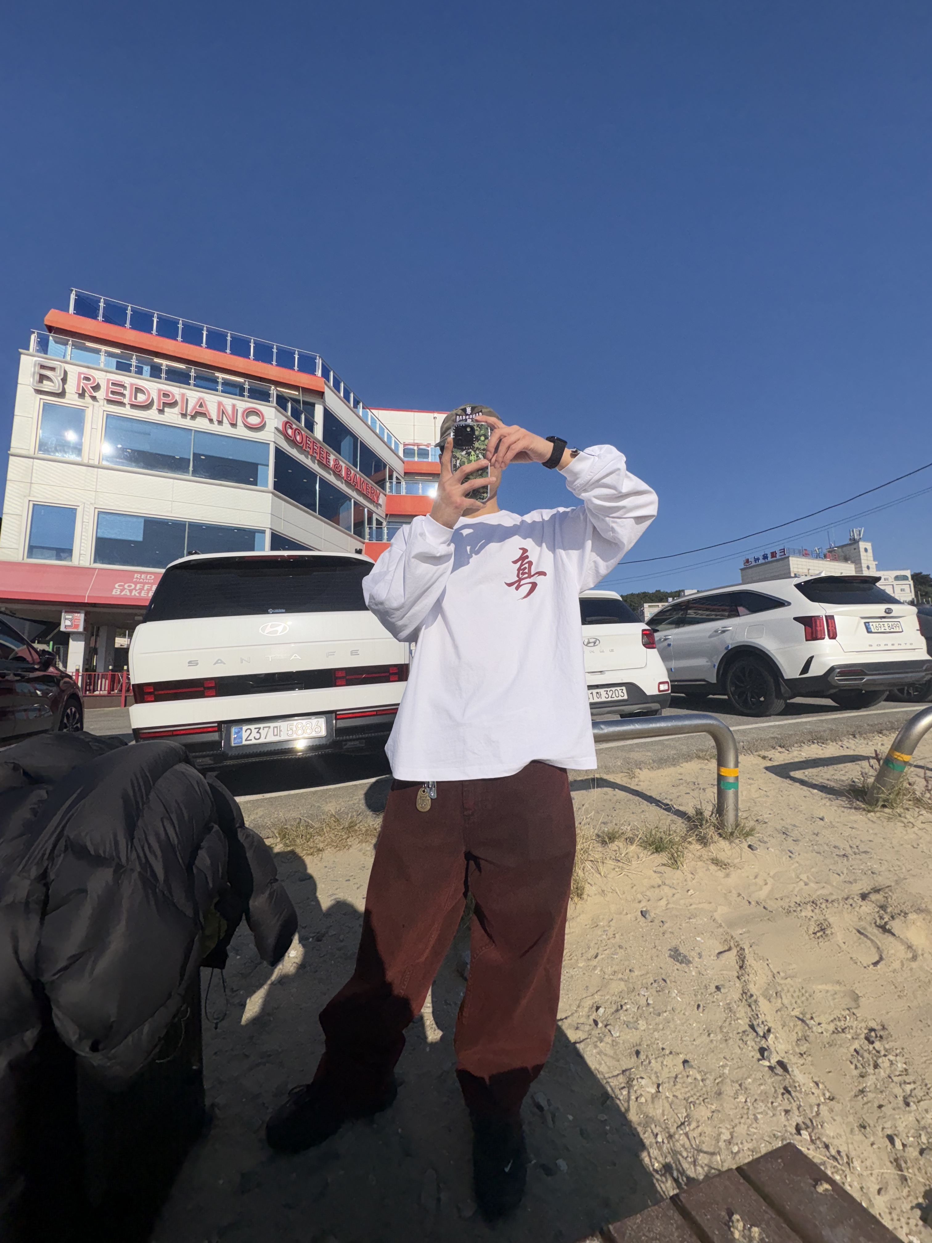 True Religion Oriental World Tour Long Sleeve White 착용 스타일 - 3