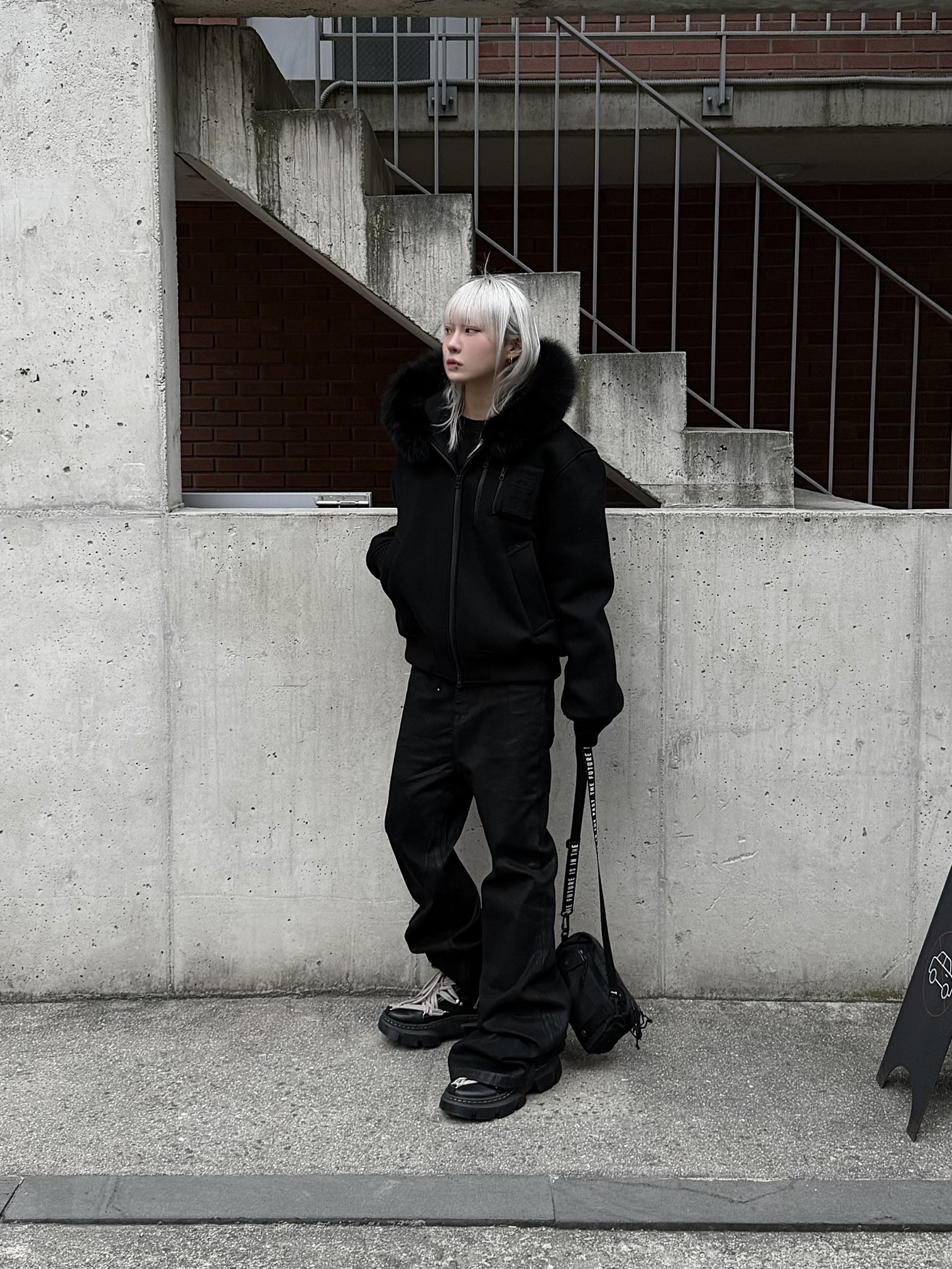Dr. Martens x Rick Owens 1460 DMXL Megalace Black 착용 스타일