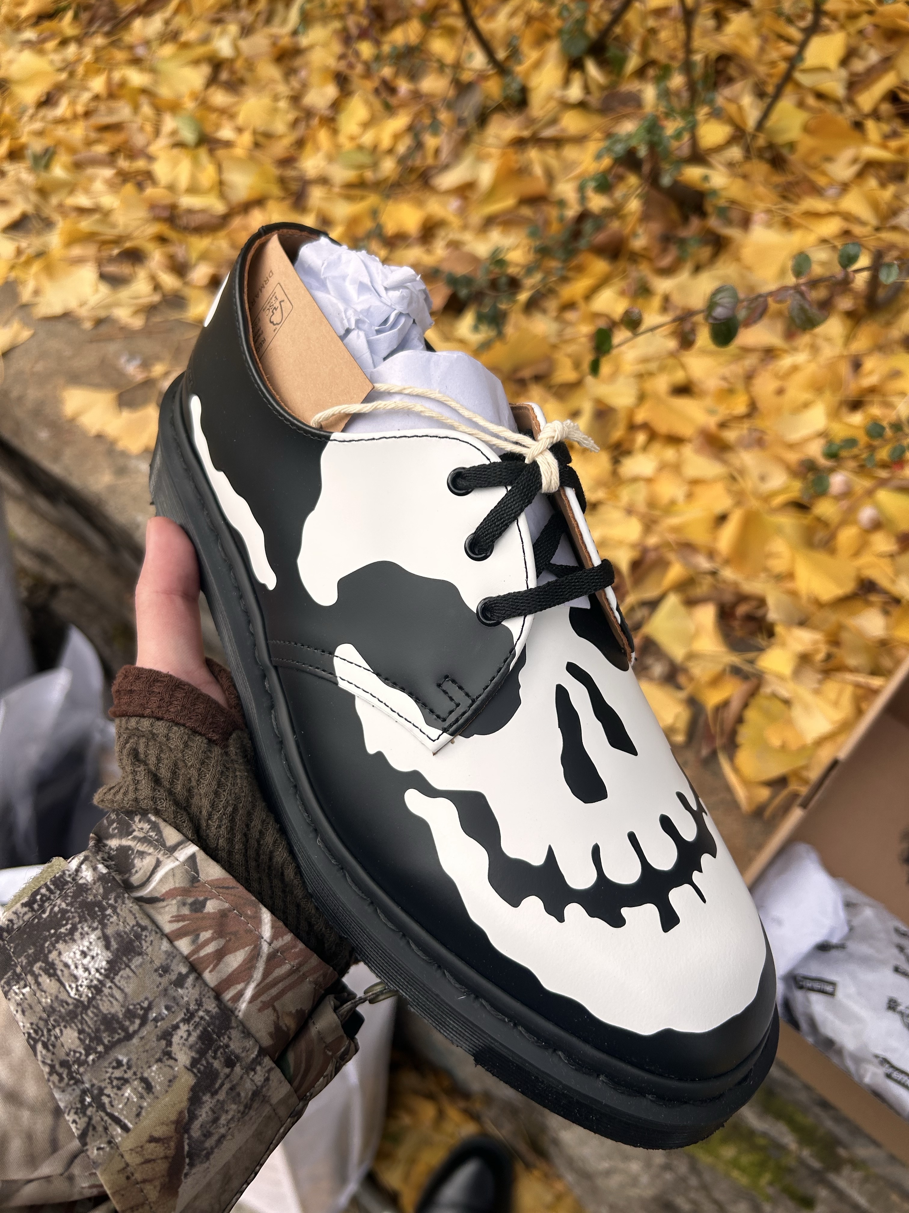 Dr. Martens x Supreme 1461 3-Eye Shoe Black - 25FW 착용 스타일 - 2