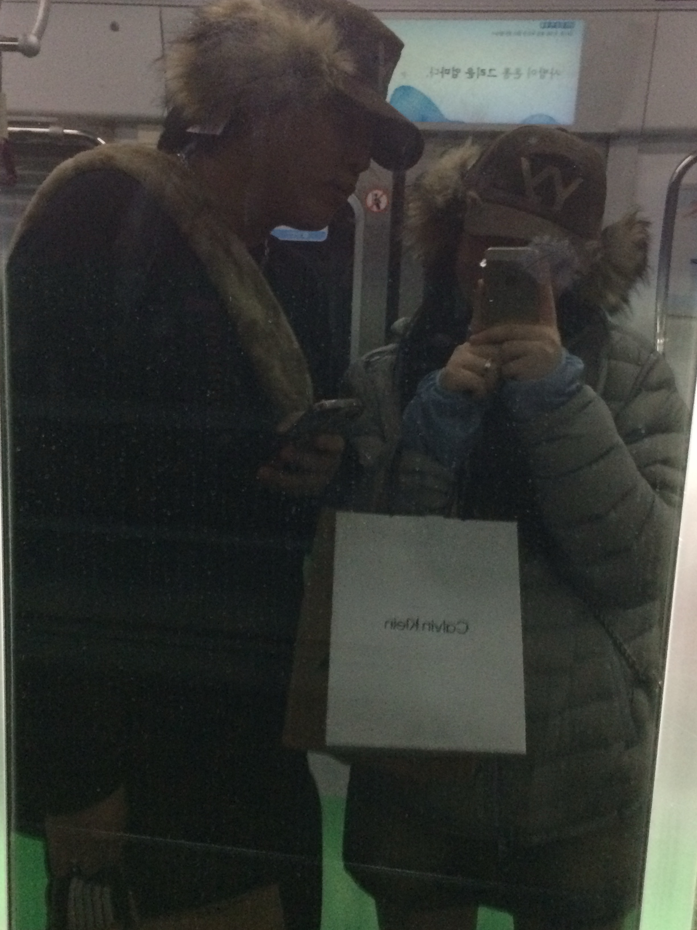 Open Yy Faux Fur Corduroy Earflap Cap Khaki, Sansan Gear Logo Long Sleeves Khaki_25FW 착용 스타일 - 10