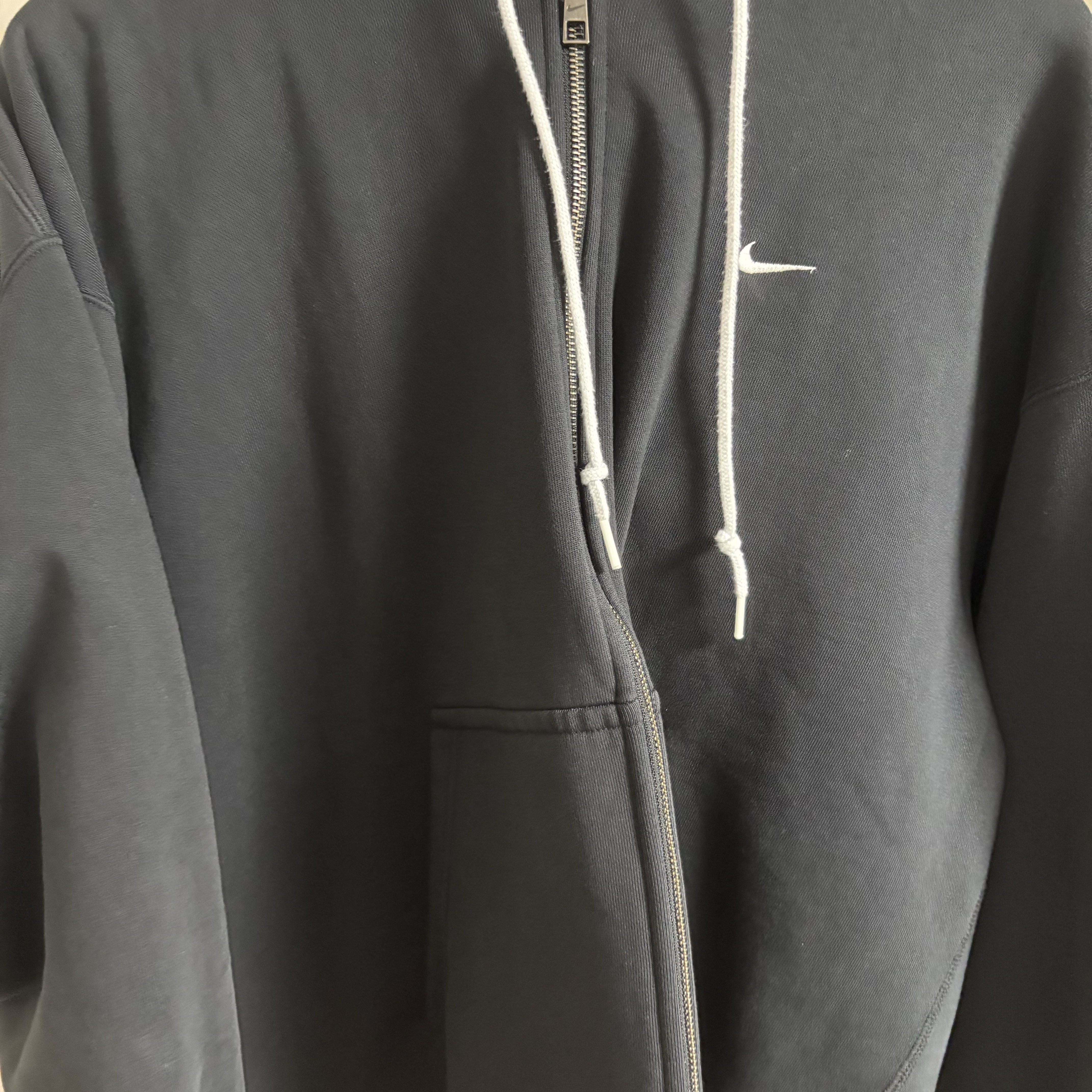 Nike Therma-Fit Repel Synthetic-Fill Running Gilet Black - Asia, Nike NRG Solo Swoosh Full Zip Hoodie Black - Asia 착용 스타일 - 2