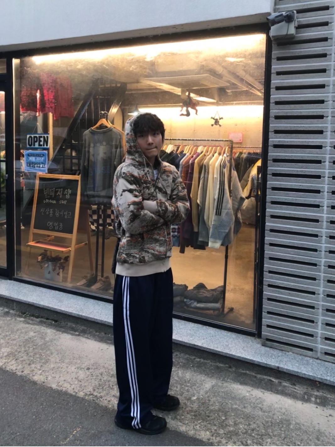 Salomon XA Pro 3D Black Magnet 착용 스타일 - 3