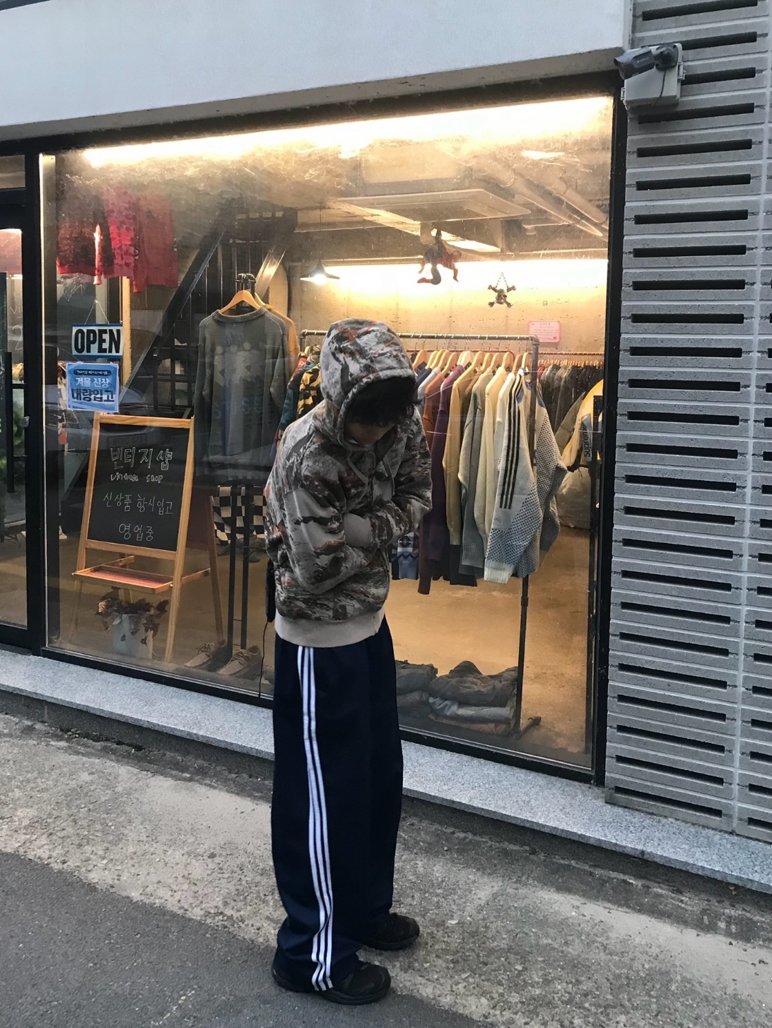 Salomon XA Pro 3D Black Magnet 착용 스타일 - 2