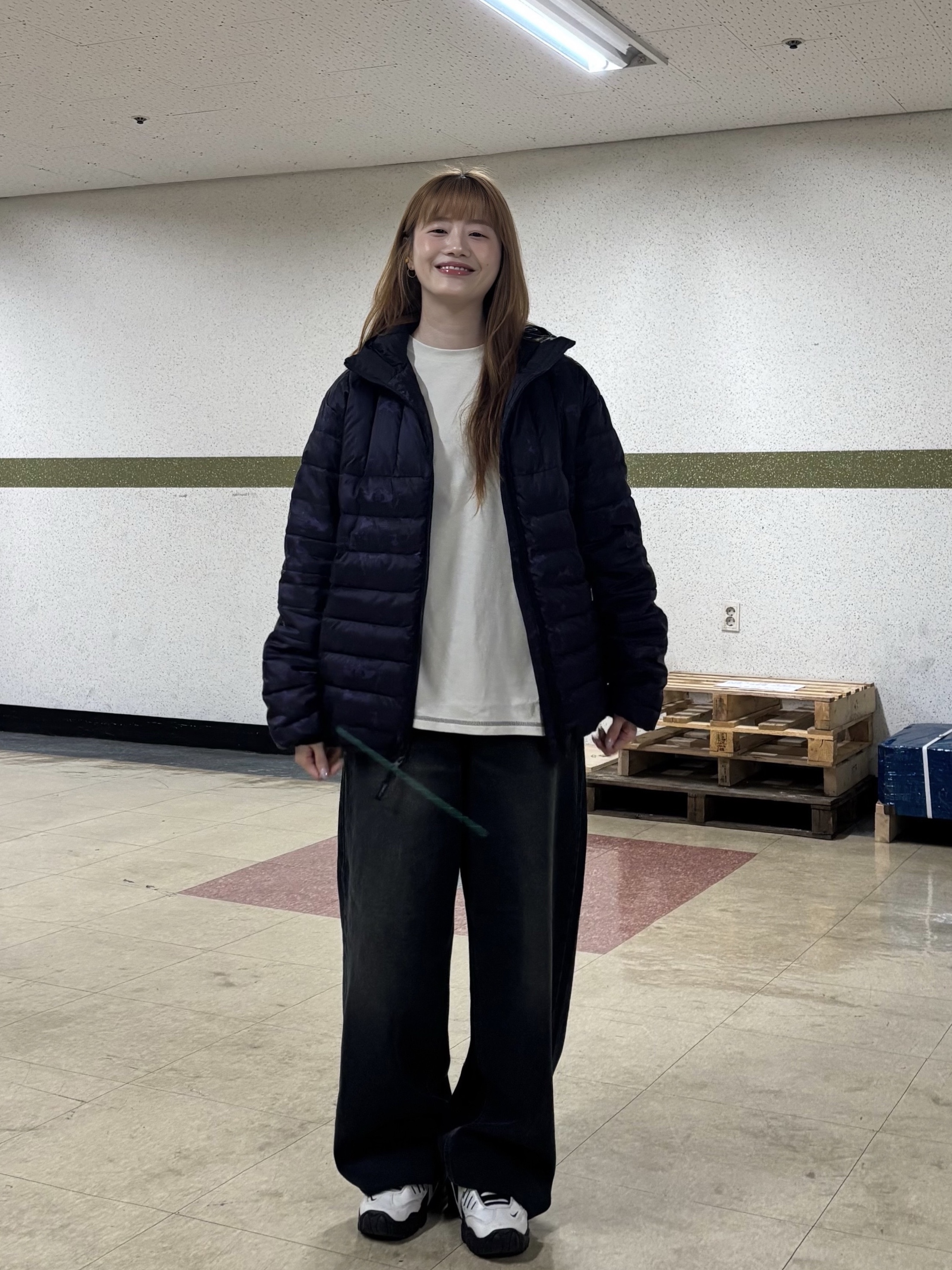Stussy x Mountain Hardwear LS T-Shirt Stone, Nike x Ambush Air Adjust Force SP Summit White and Black 착용 스타일 - 2