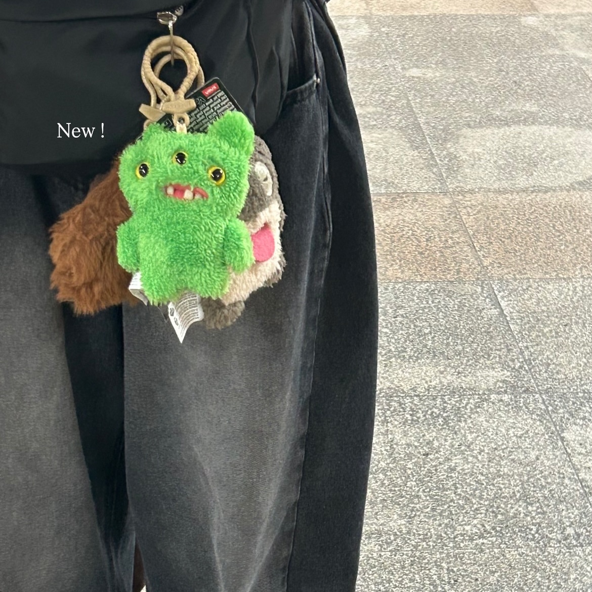 Fuggler Hedgy Grog Keyring Brown, Fuggler Square Bear Keyring Brown 착용 스타일