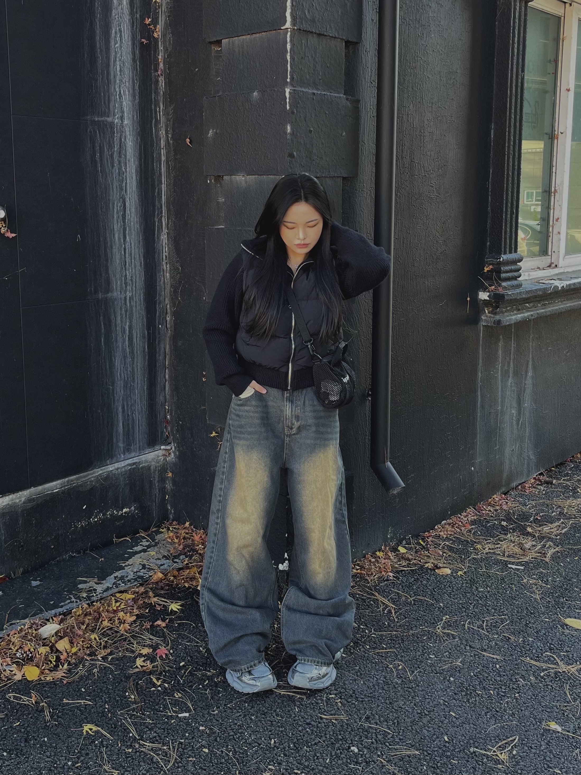 Supreme Mesh Mini Duffle Bag Black - 25SS, Balenciaga 3XL Sneakers Grey Black 착용 스타일 - 1