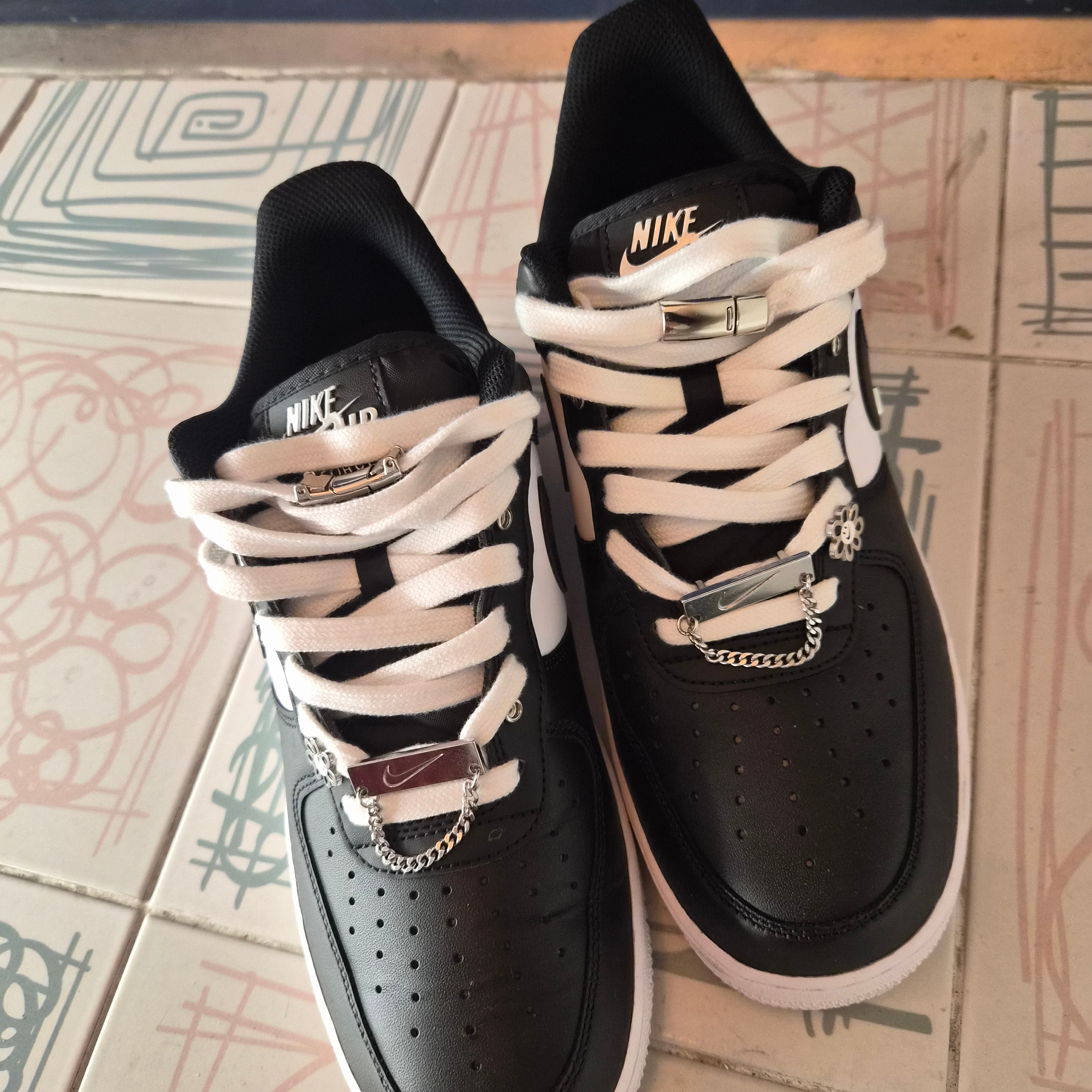 Nike Air Force 1 '07 PRM Black White 착용 스타일
