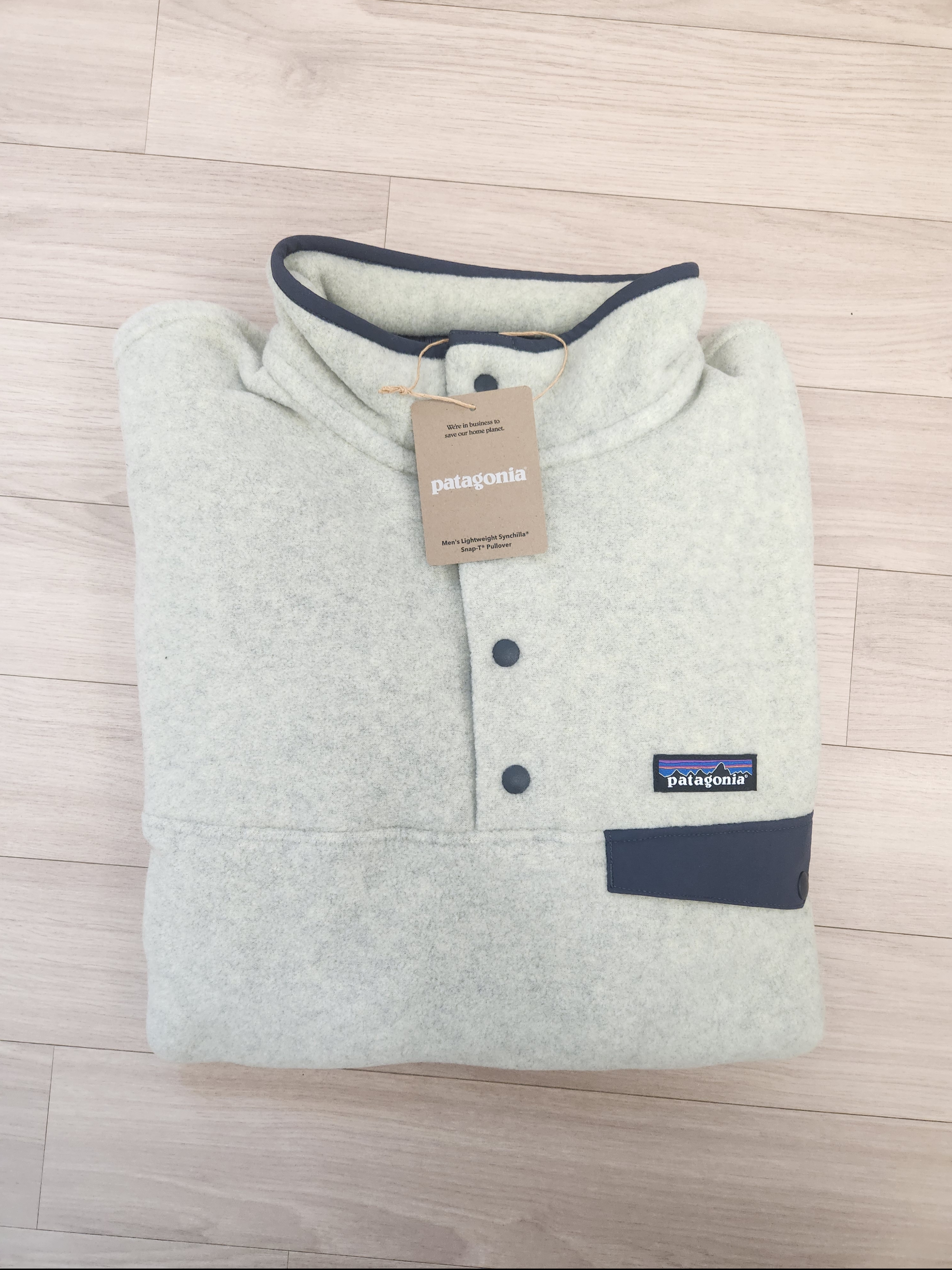 Patagonia Lightweight Synchilla Snap-T Fleece Pullover Oatmeal Heather/Smolder Blue/New Navy 착용 스타일 - 1